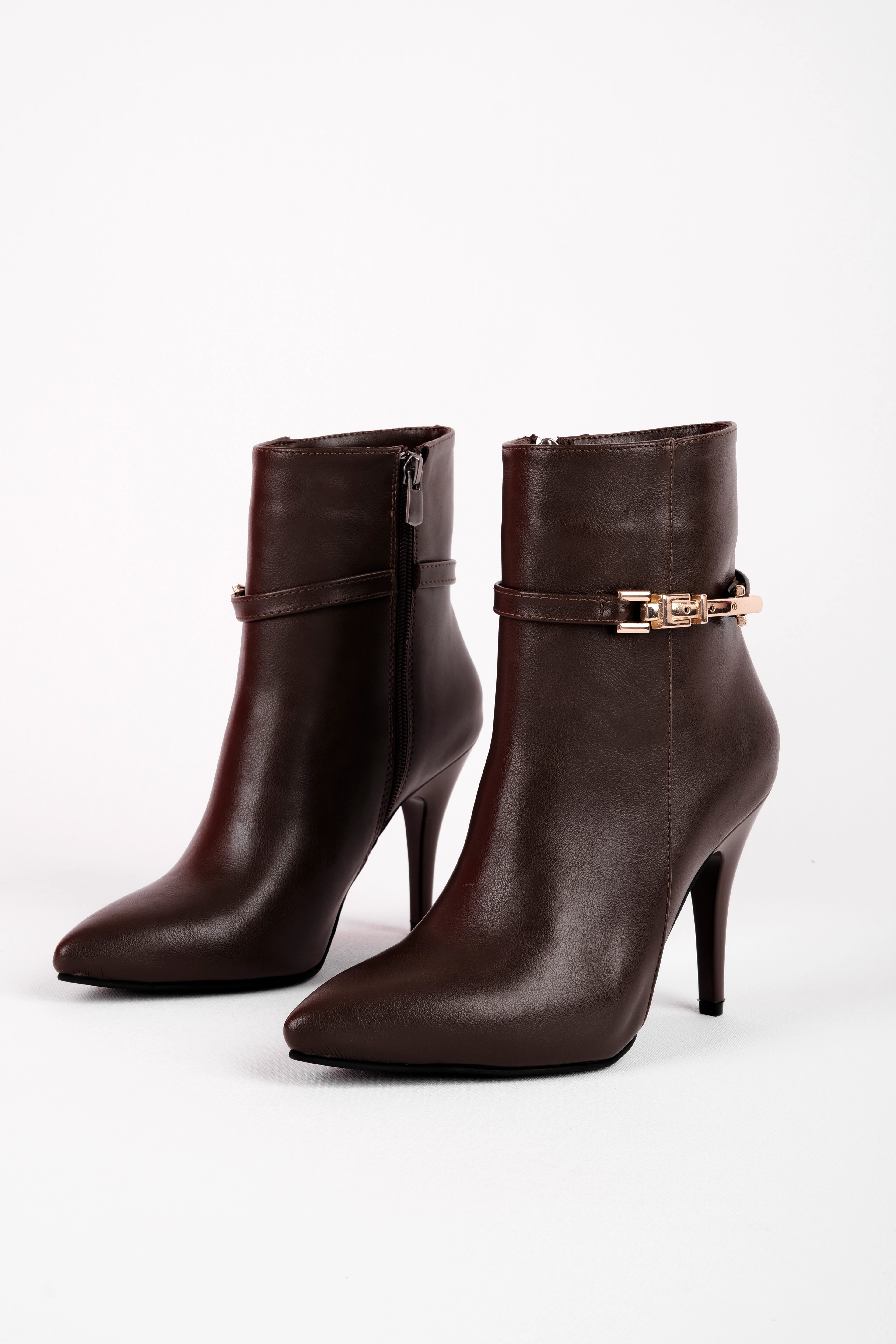 İnna Kadın Gold Toka Detaylı Sivri Burunlu İnce Topuklu Bot b4294 - KAHVERENGİ