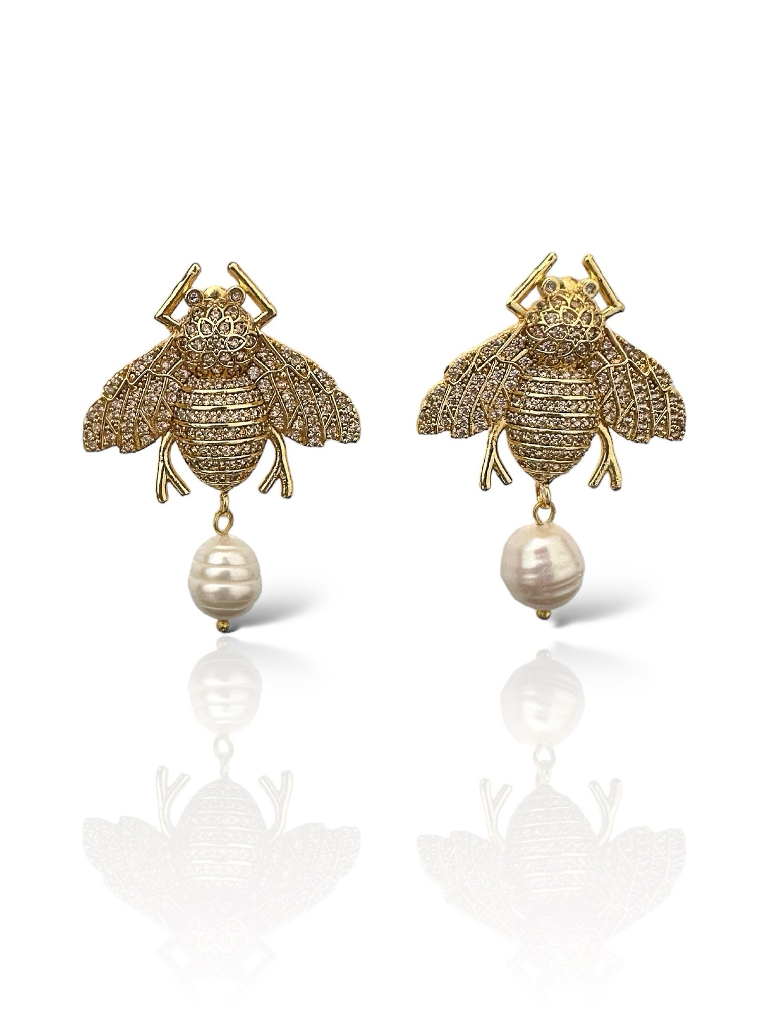 Bee Pearl Earring