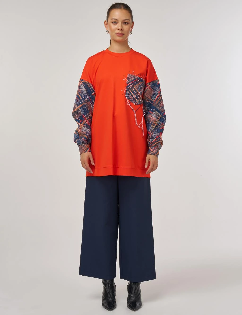 Kayra Soyut Desen Kumaş Garnili 70019