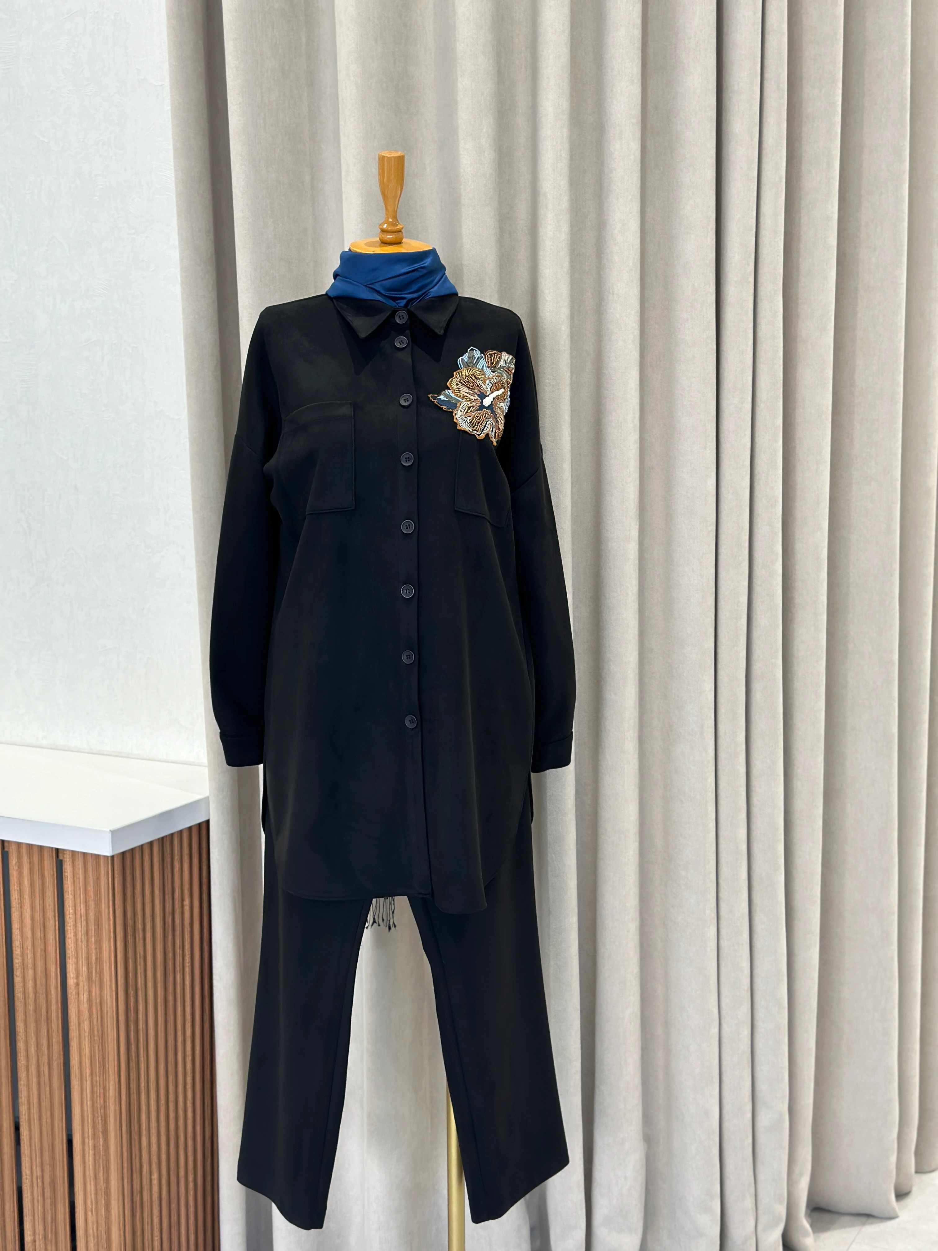 Kayra Nakış Aplikeli Süet Takım 16041