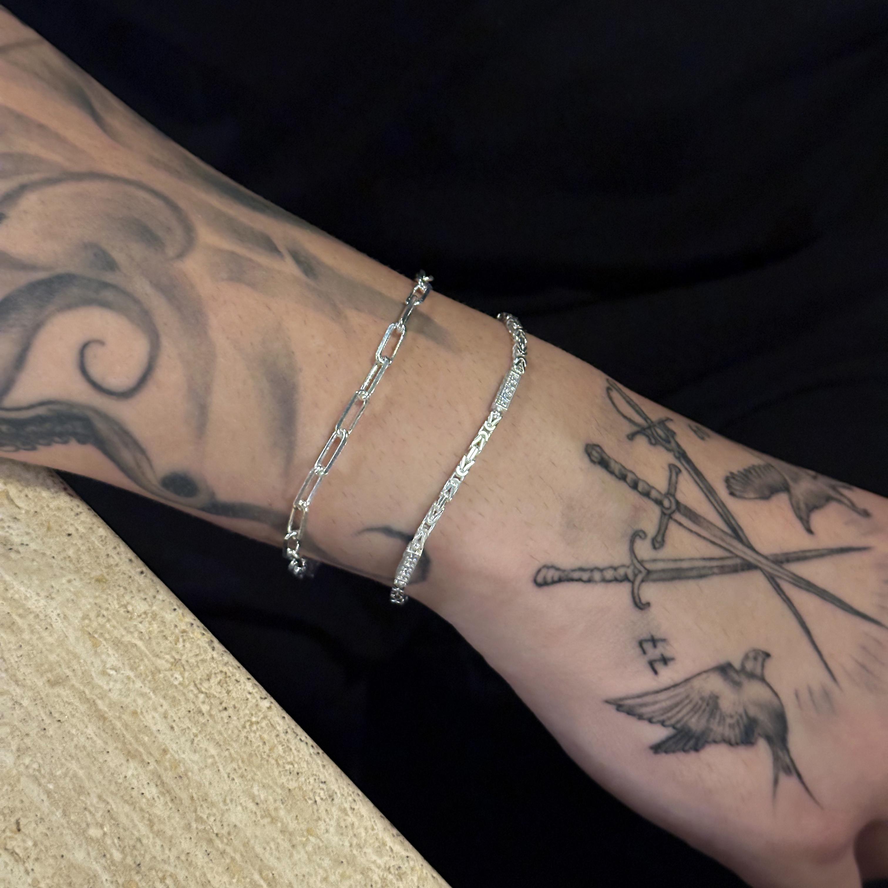 GJ King Chain White Stone Silver Bracelet