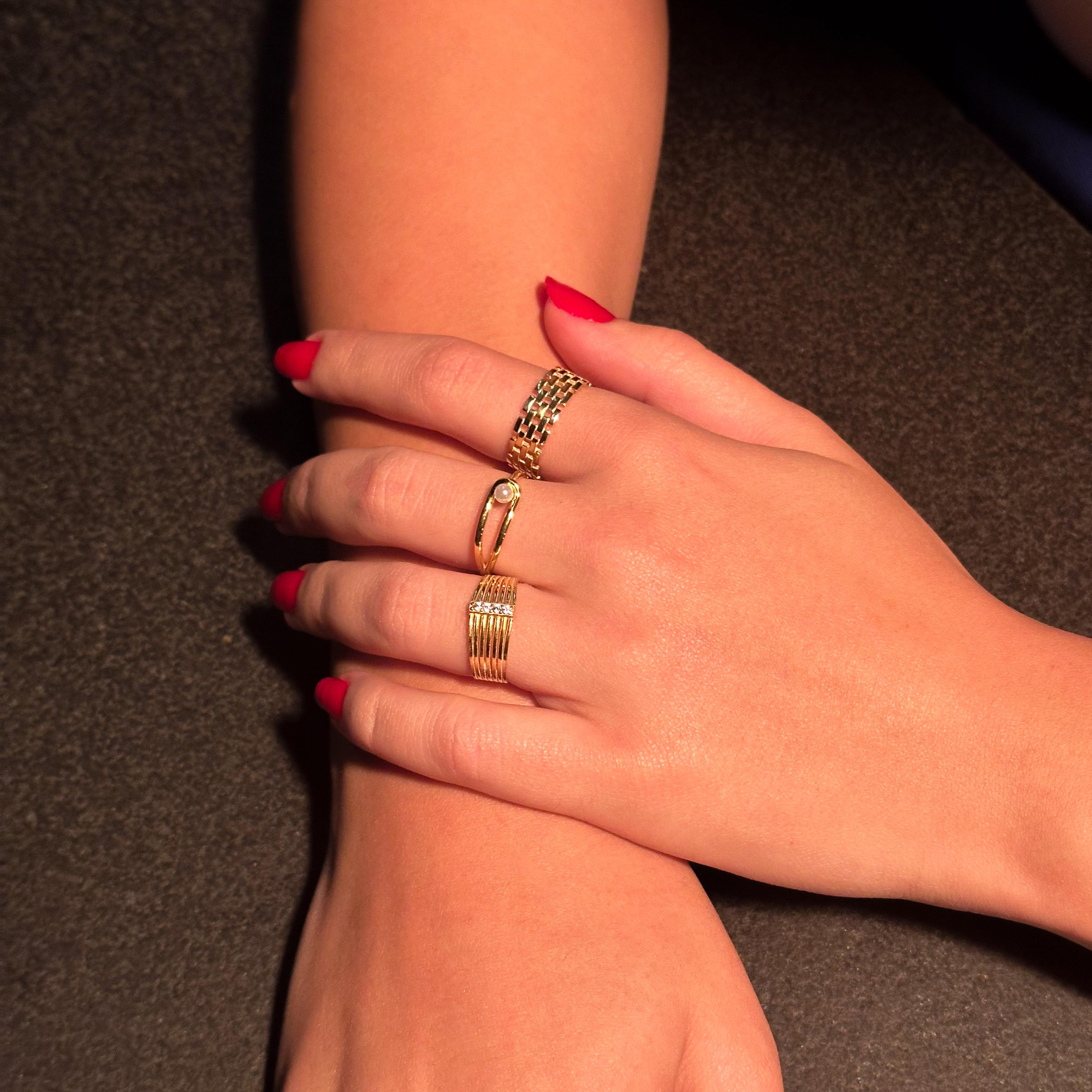 Gold-Plated Silver Ring with Pearl Detail