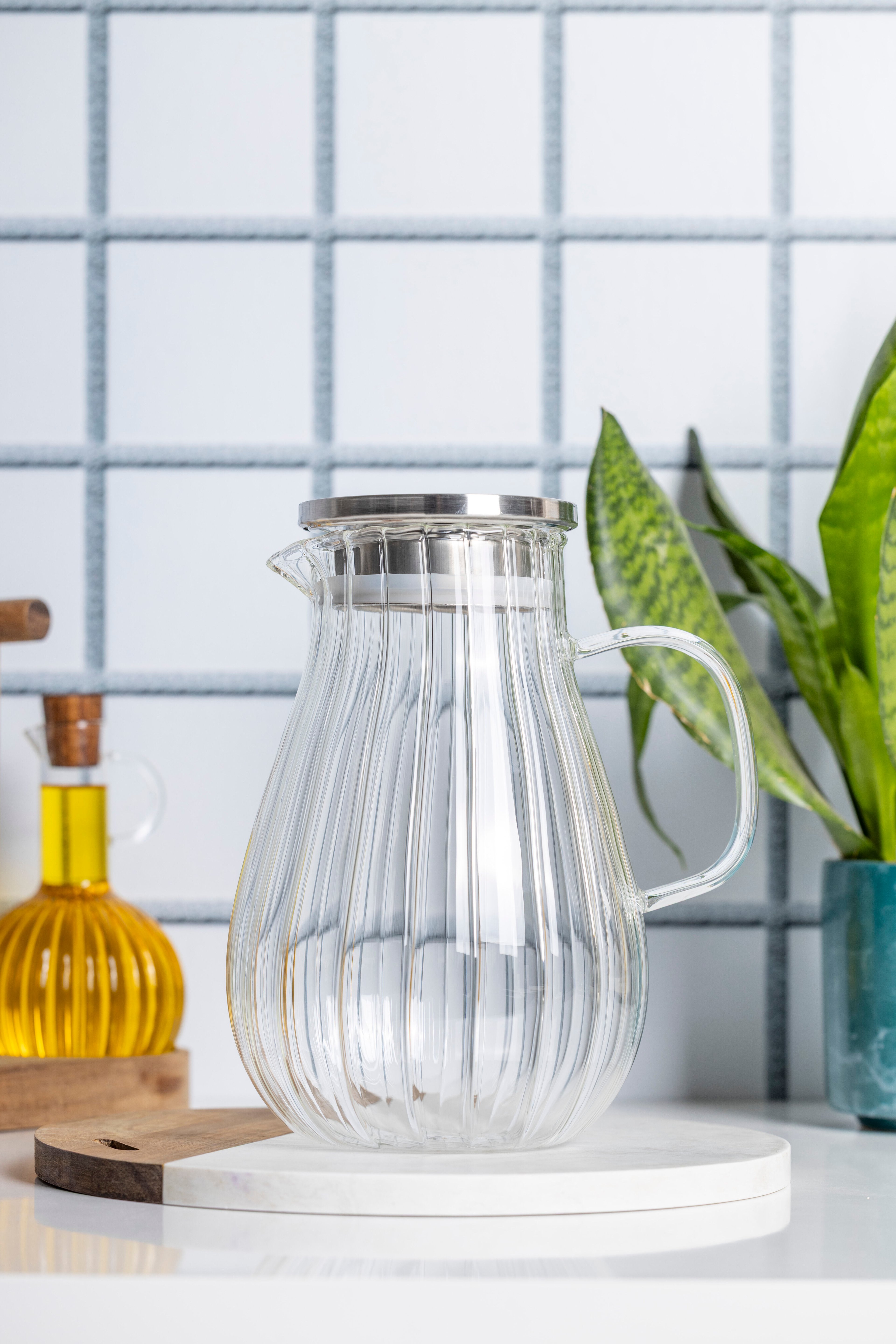 Olina Metal Kapaklı Sürahi 1800ml
