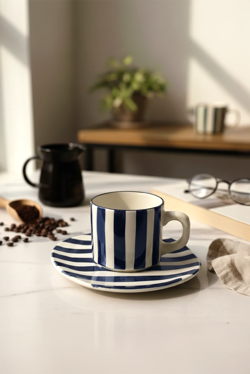 Elly Çizgili Tabaklı Fincan Lacivert