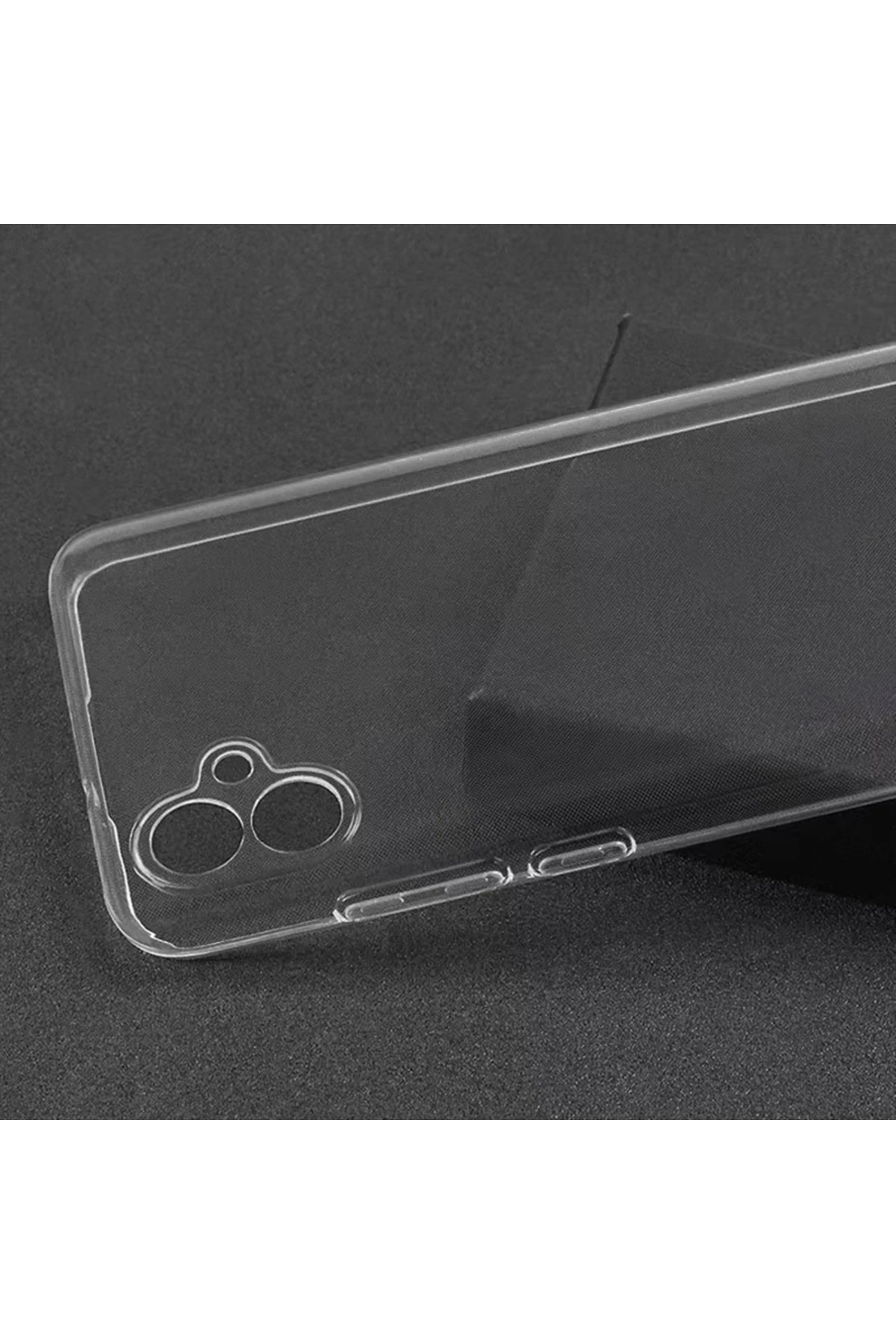 Galaxy A04E Kılıf Süper Silikon Kapak - Renksiz