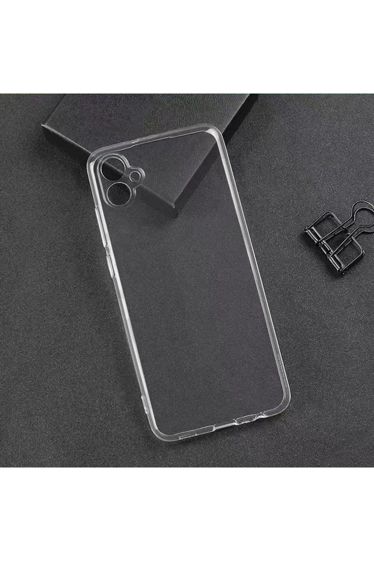 Galaxy A04E Kılıf Süper Silikon Kapak - Renksiz