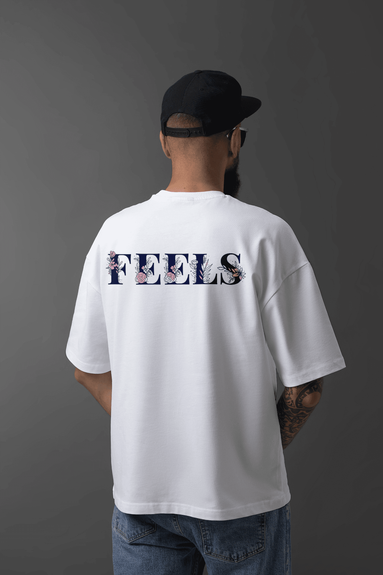 Erkek Sırt Baskılı "FEELS" Bisiklet Yaka Tişört