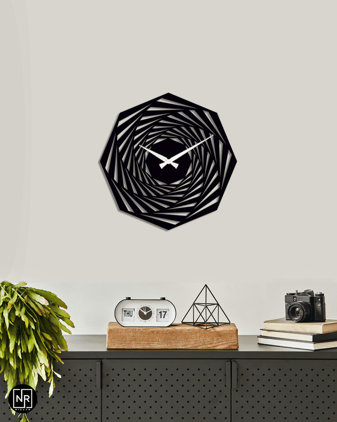 Metron Dekoratif Metal Duvar Saati