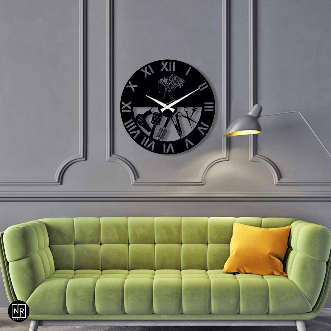 Kadın Kuaför Detaylı Metal Duvar Saati