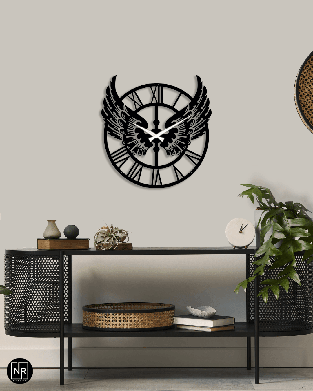 Kanatlı Dekoratif Metal Duvar Saati