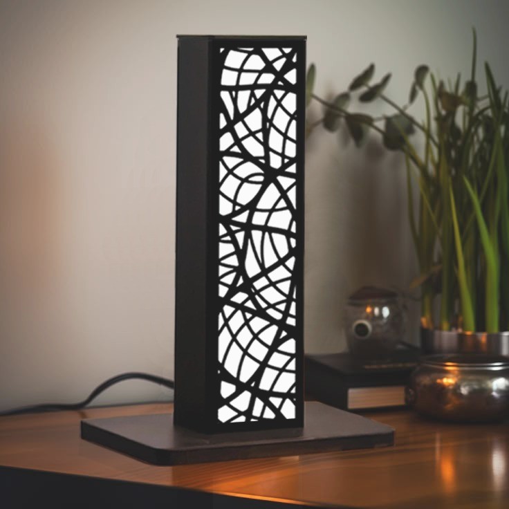 Luminera Siyah Geometrik Desenli LED Masa Lambası – Modern Dekoratif Işık