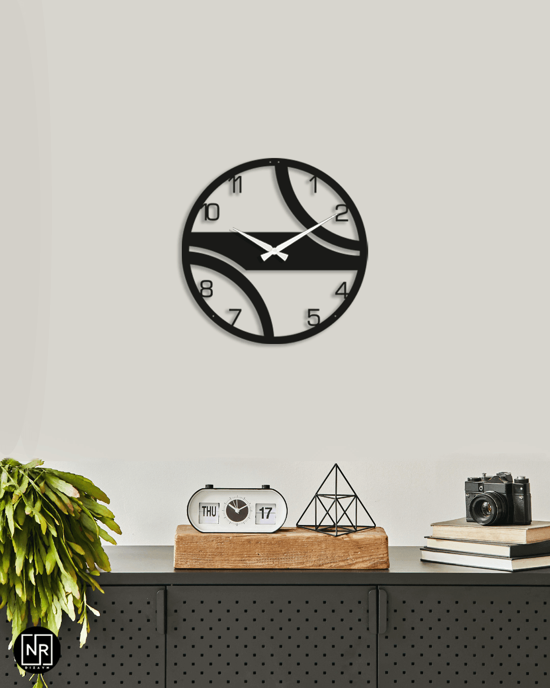 LineaTime Dekoratif Metal Duvar Saati