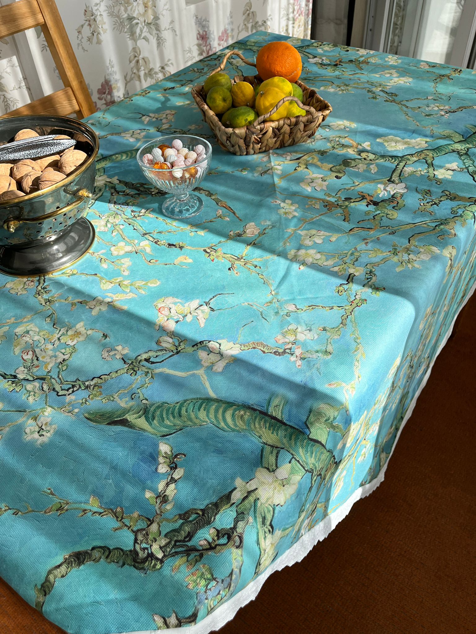 Van Gogh Japon Çiçekleri Masa Örtüsü