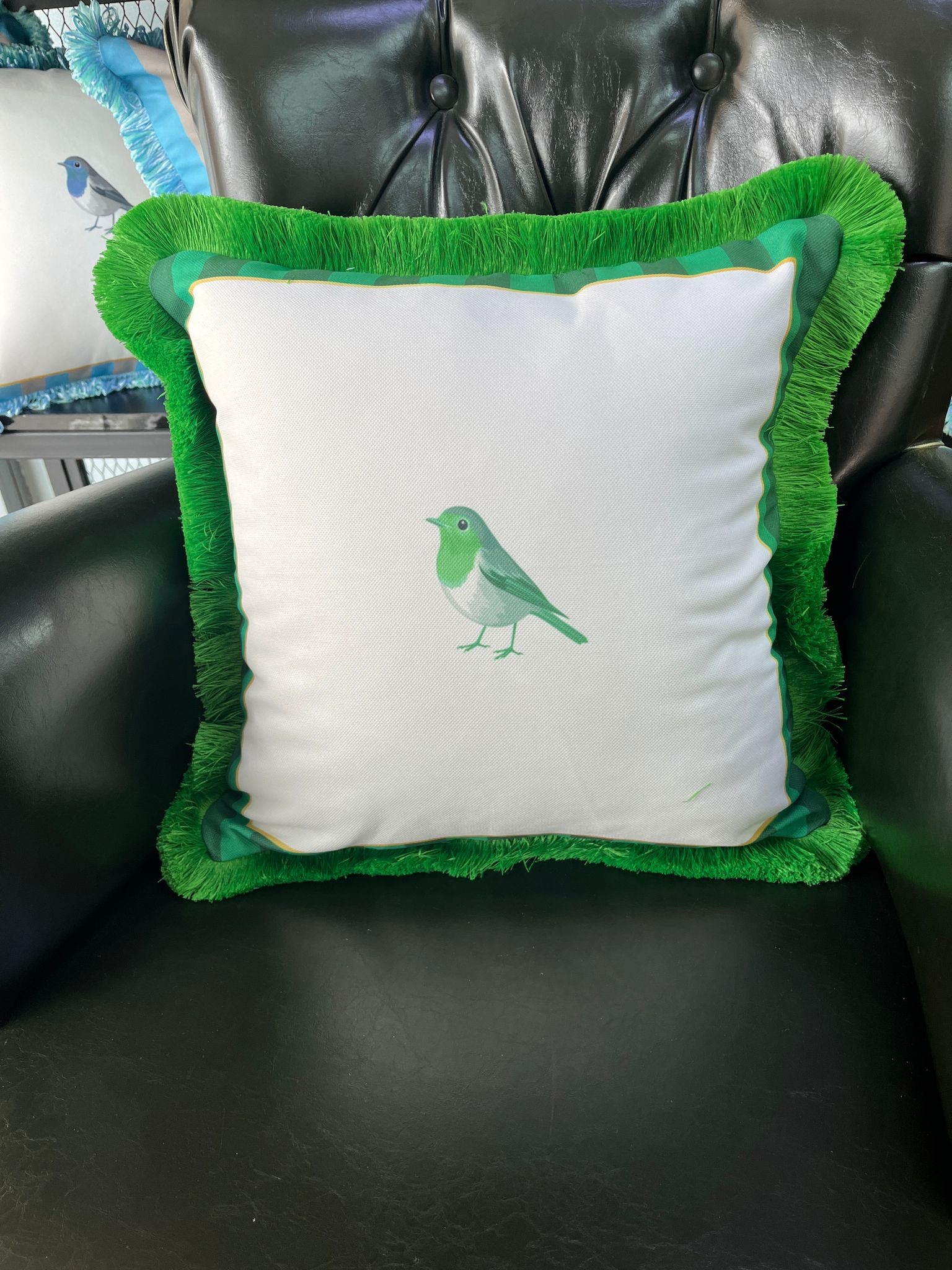 YEŞİL KUŞLU PIP STUDIO ÇİZGİLİ ÇERÇEVELİ KIRLENT