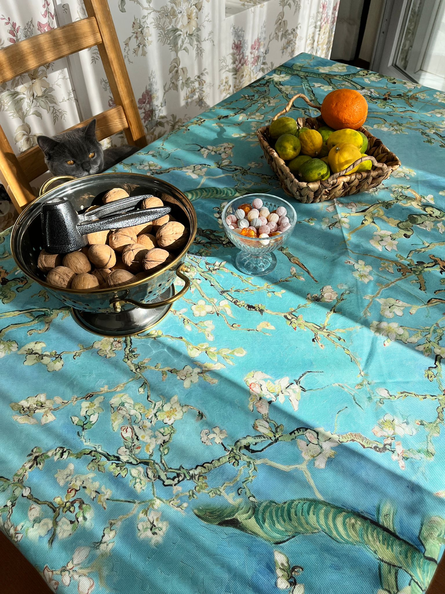 Van Gogh Japon Çiçekleri Masa Örtüsü