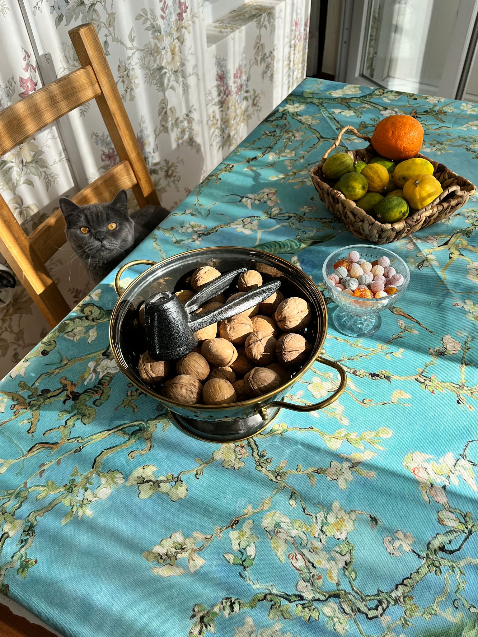 Van Gogh Japon Çiçekleri Masa Örtüsü