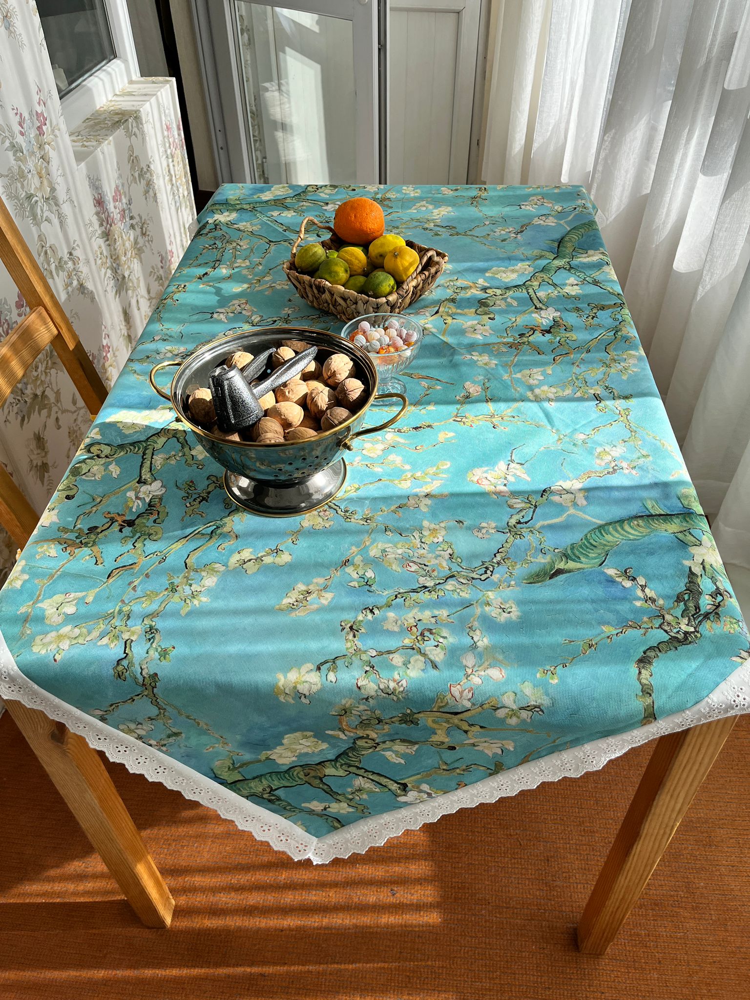 Van Gogh Japon Çiçekleri Masa Örtüsü