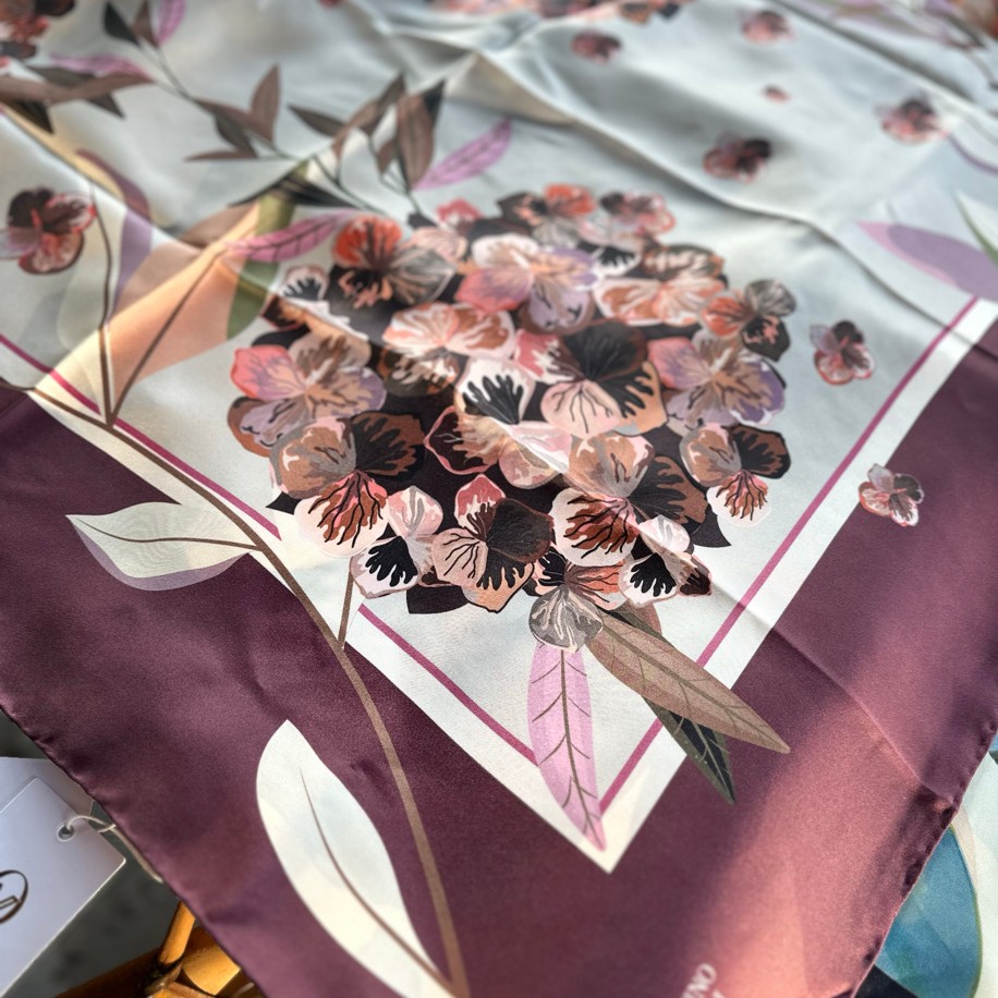 Valantino Twill ipek eşarp