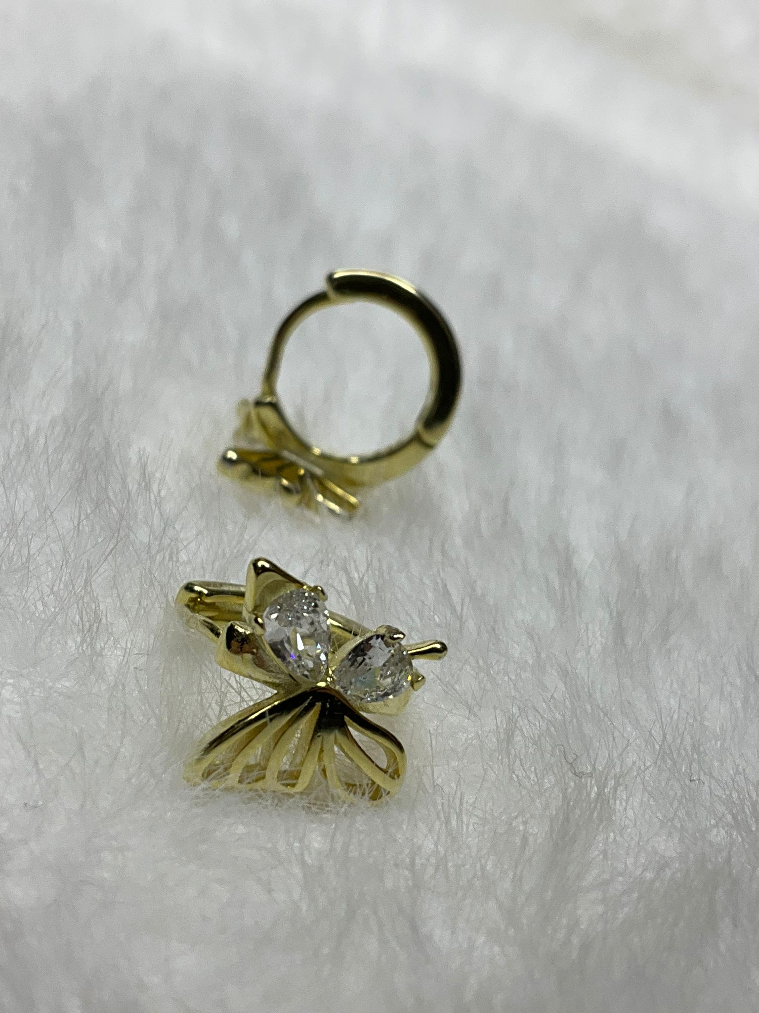 KELEBEK  HALKA GÜMÜŞ ZİRKON TAŞLI KÜPE