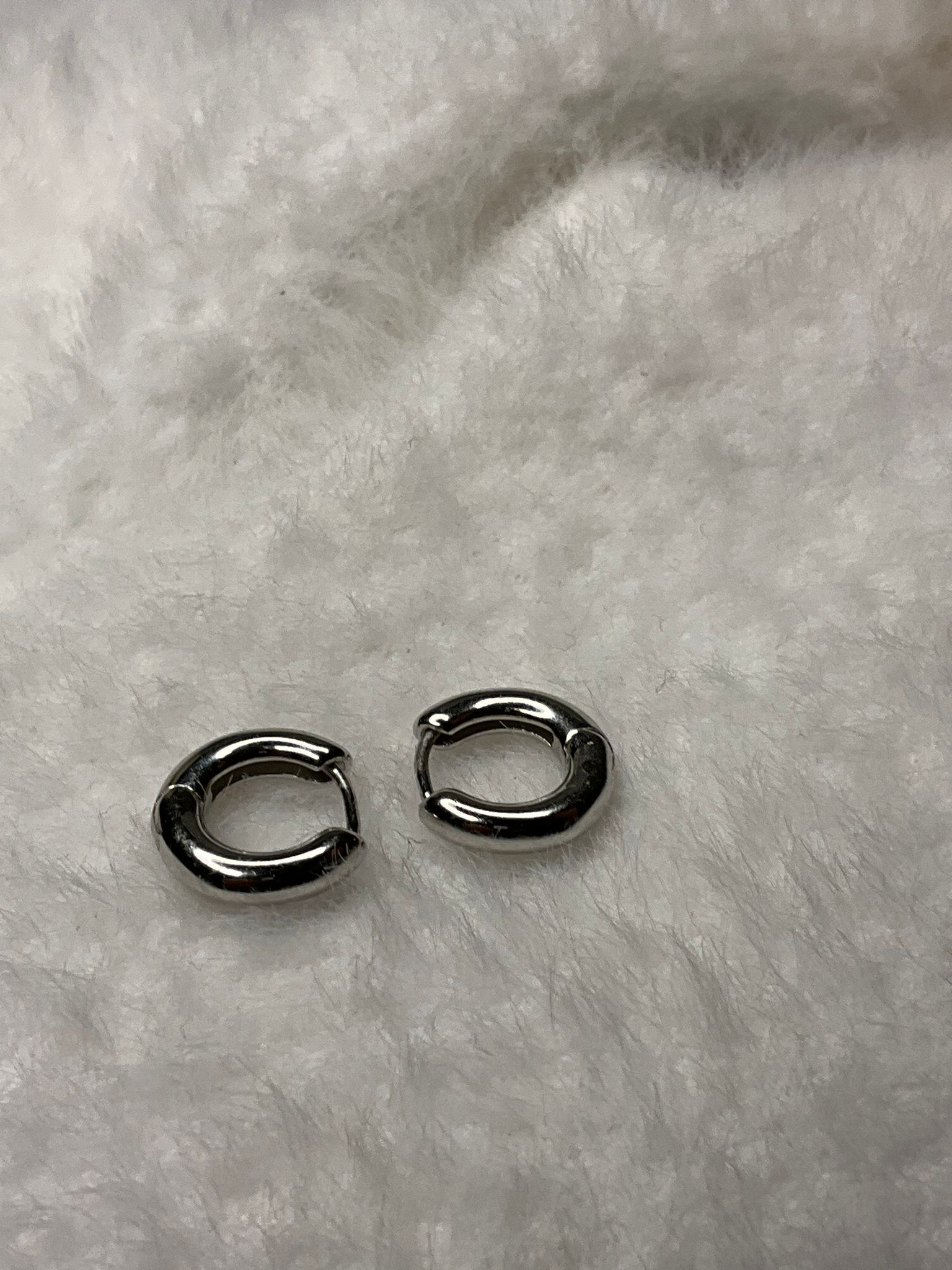 BOMBELİ 14K KAPLAMA GÜMÜŞ HALKA KÜPE