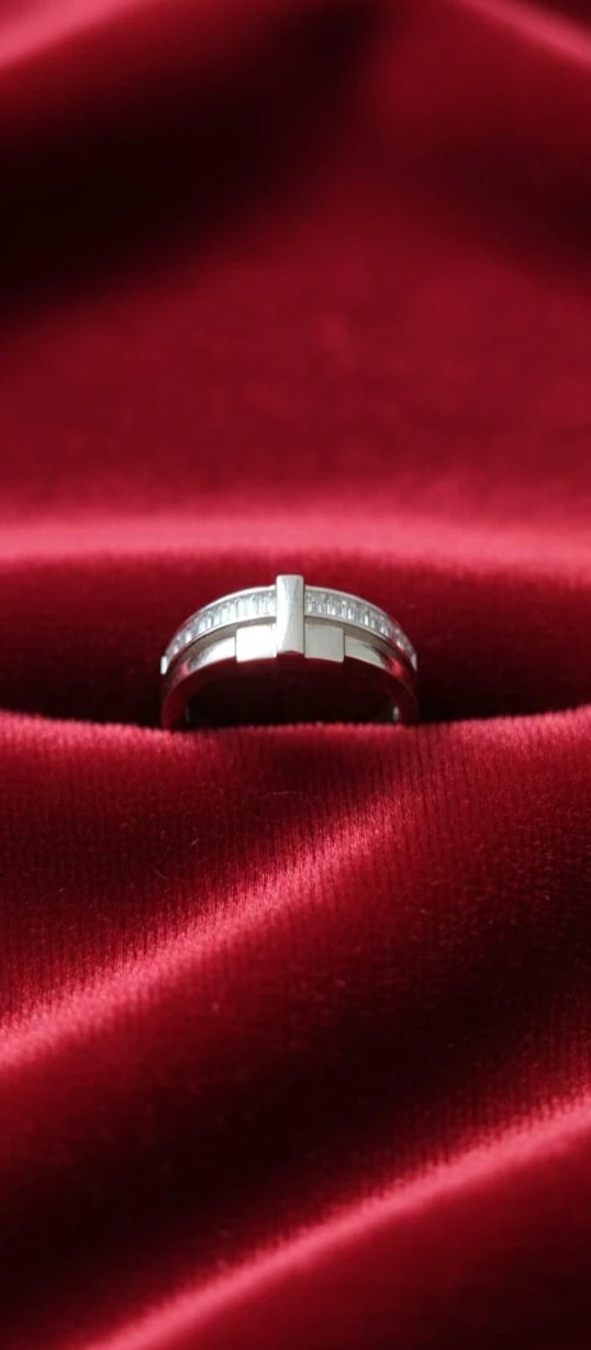 925 Ayar Gümüş T-Bar Çapraz Baget Taşlı İki Sıralı Sarmaş Yüzük – Zarif ve Şık Kadın Takı