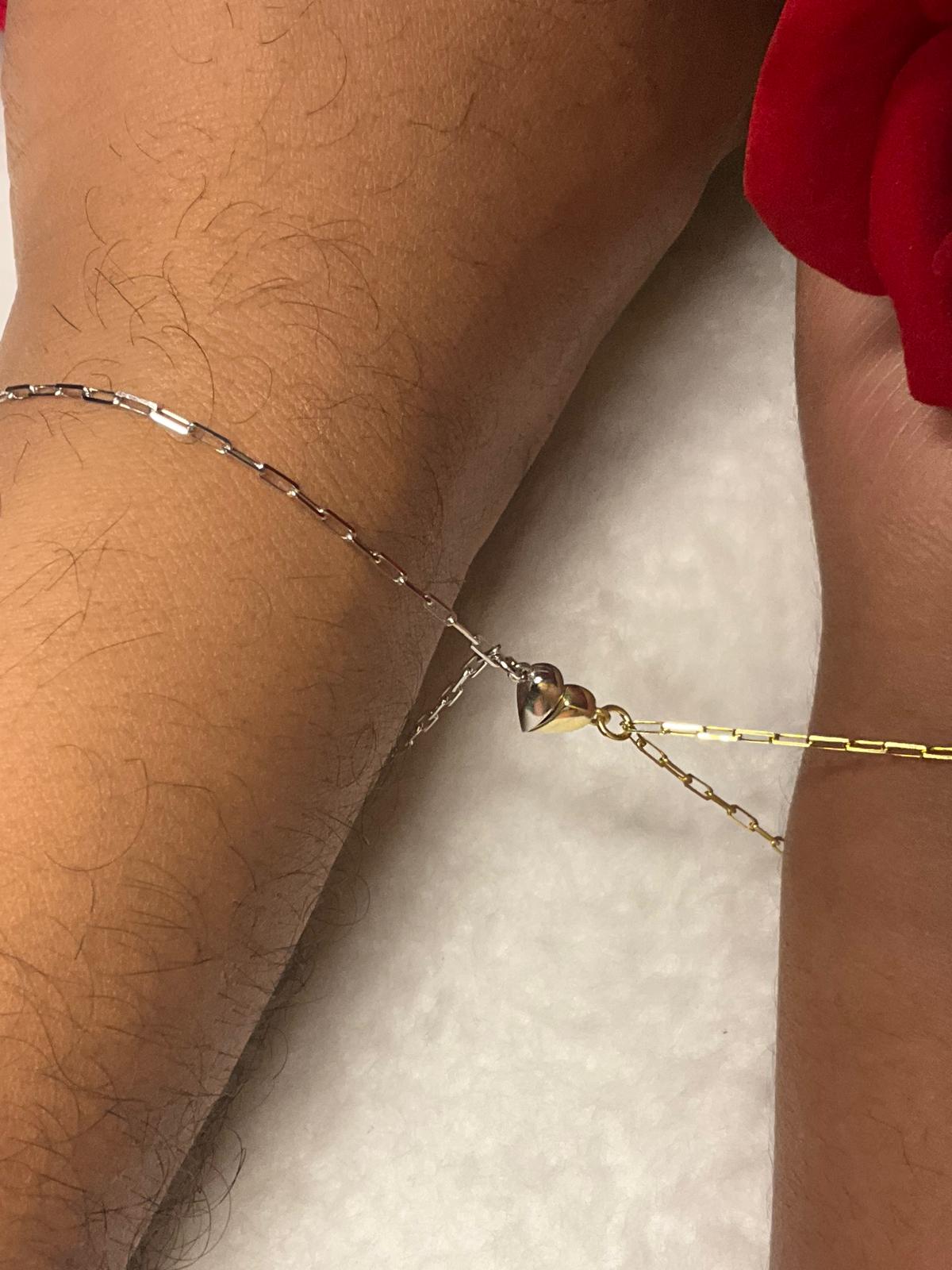 DEFINİNG LOVE AŞK İÇİN ÇİFT TEMASLA MIGNATISLI KALPLİ BİLEKLİK