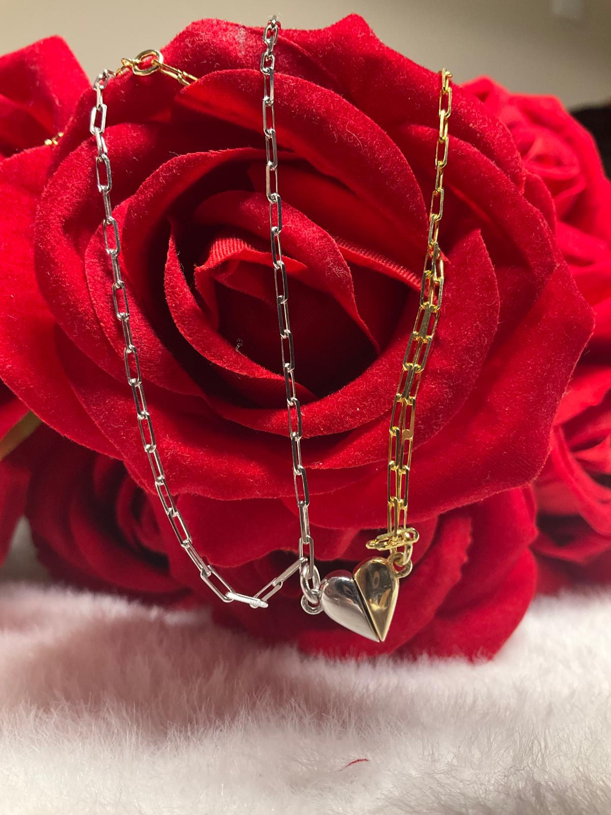 DEFINİNG LOVE AŞK İÇİN ÇİFT TEMASLA MIGNATISLI KALPLİ BİLEKLİK