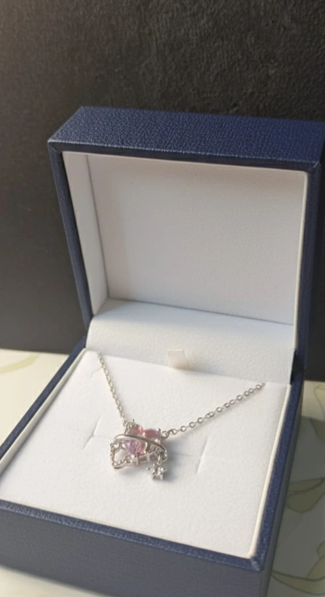 925 Ayar Gümüş Kalpli Model Çift Yıldızlı Zirkon Taşlı Kolye – Şık ve Parlak Kadın Takı