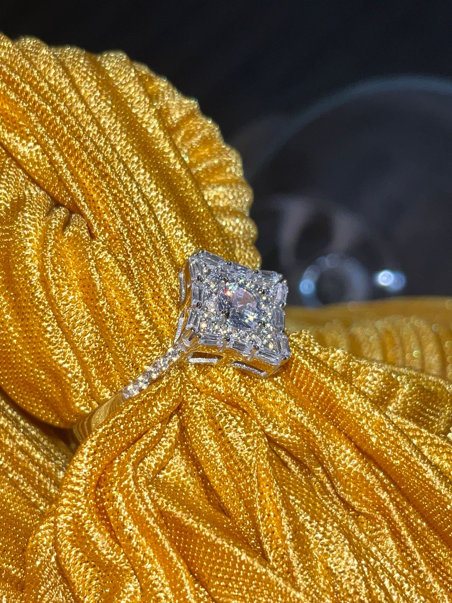 Anka Model Gümüş Yüzük – Efsanevi Anka Kuşu Temalı Şık Tasarım