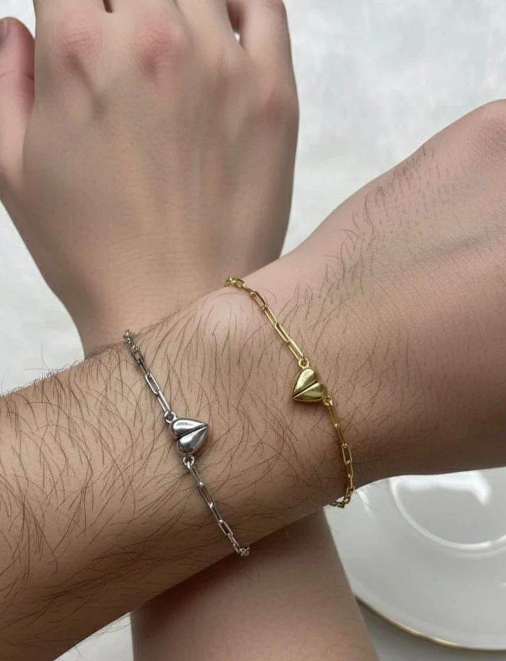 DEFINİNG LOVE AŞK İÇİN ÇİFT TEMASLA MIGNATISLI KALPLİ BİLEKLİK