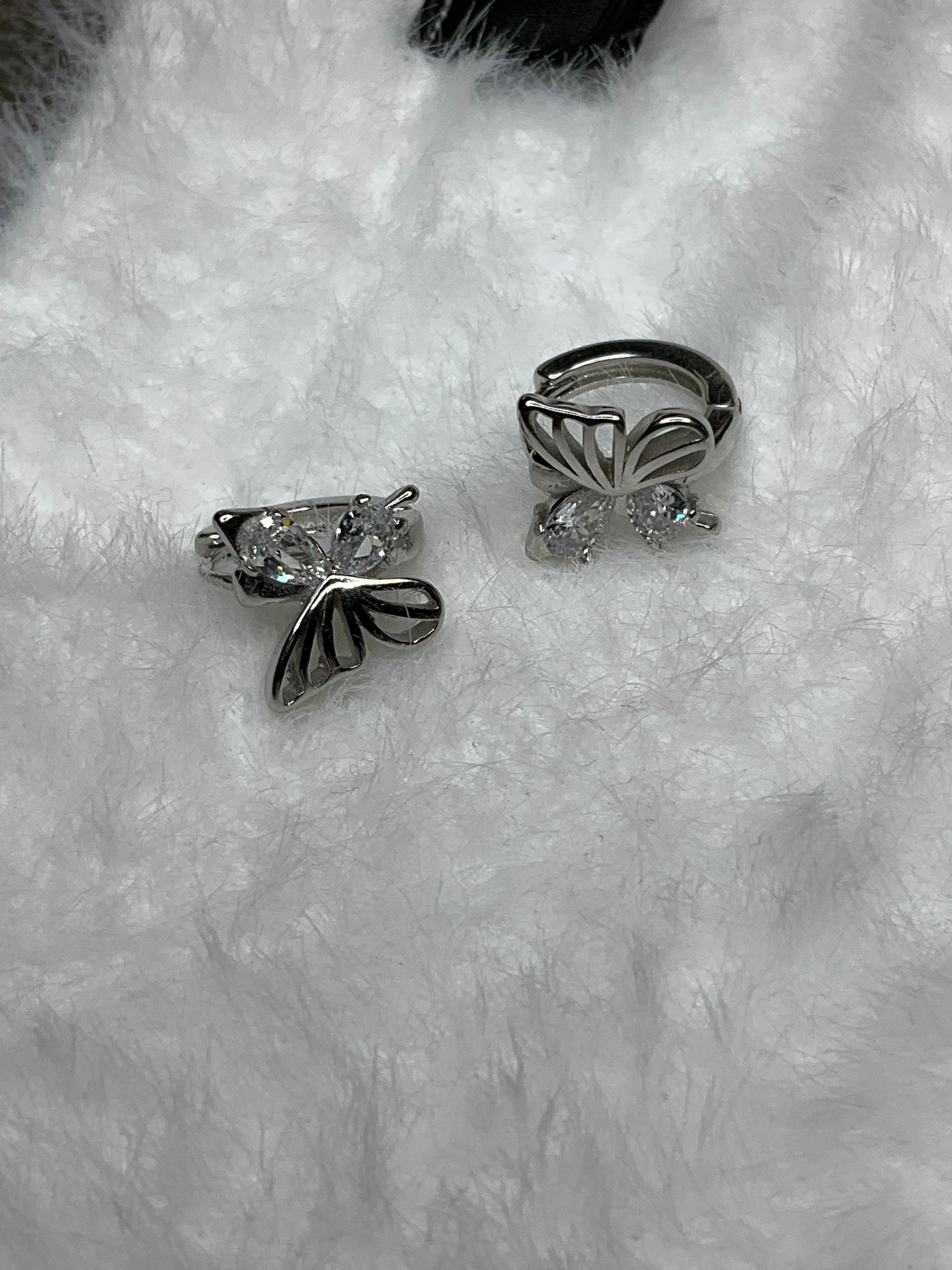 KELEBEK  HALKA GÜMÜŞ ZİRKON TAŞLI KÜPE