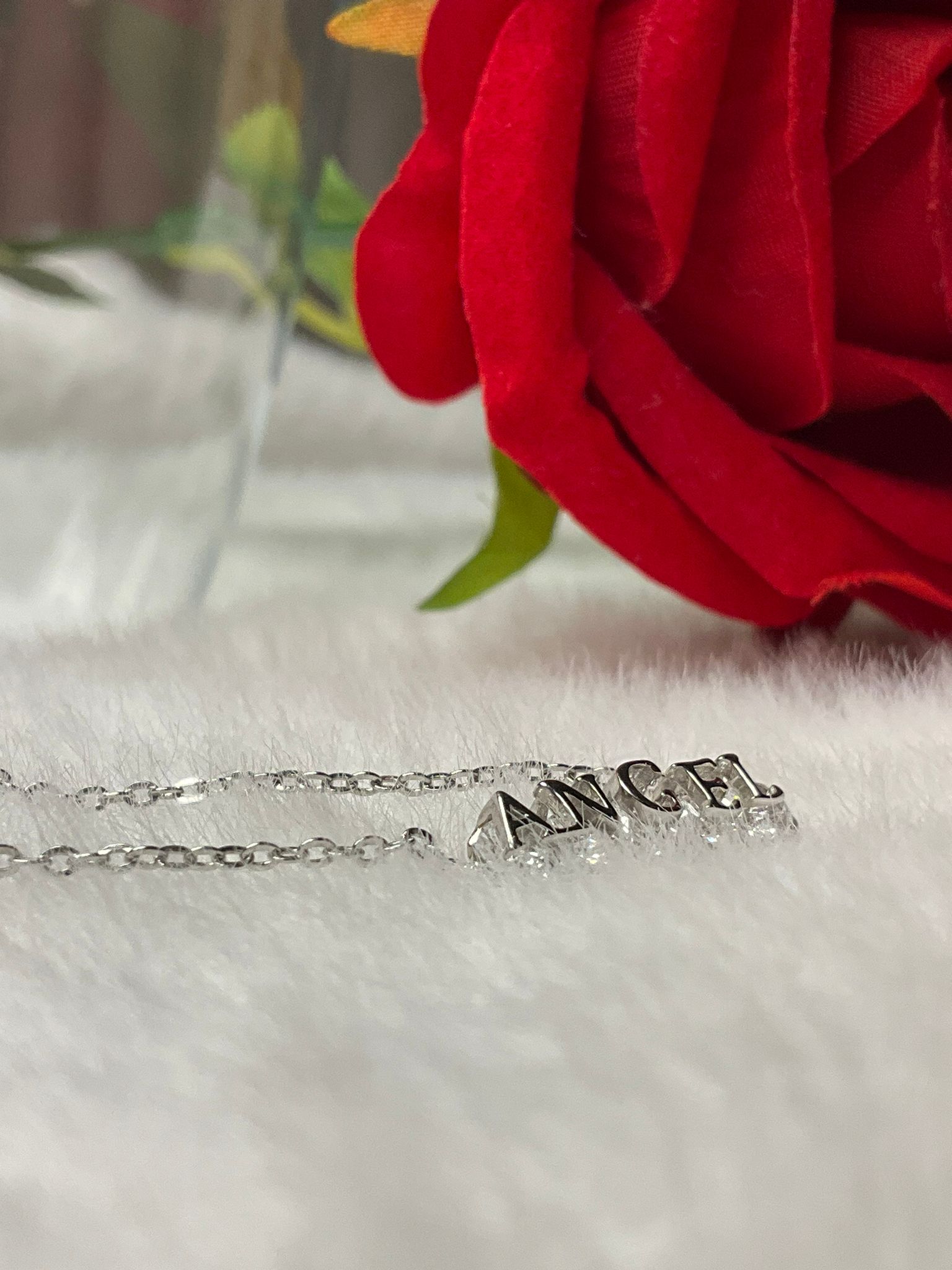 925 Ayar Gümüş Angel Charm Bileklik – Zarif ve Şık Kadın Takı Modeli