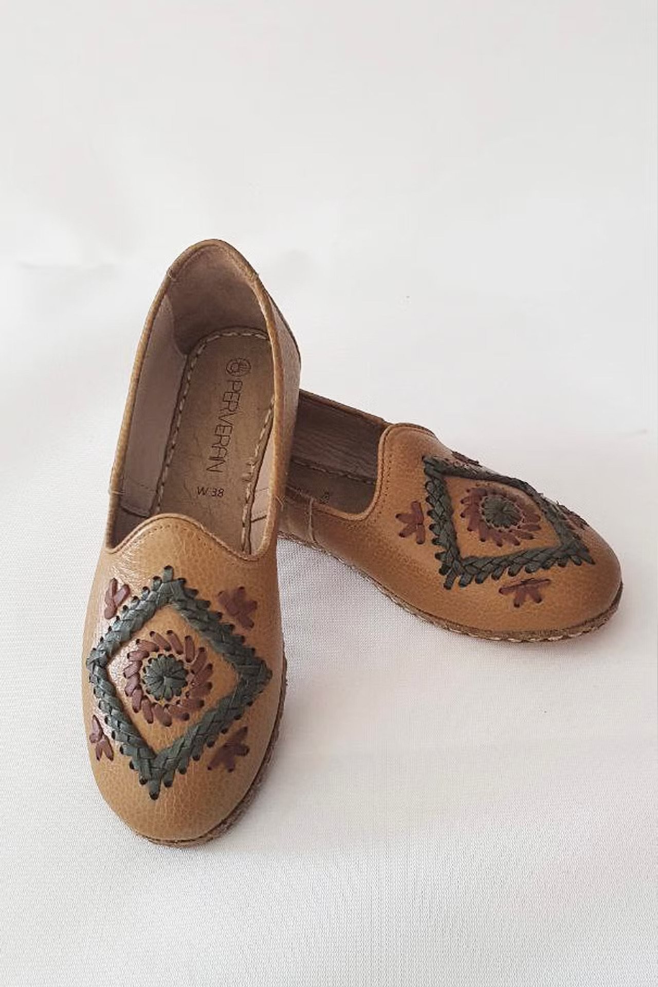 Handmade Flower Embroidered, Handmade Genuine Leather Yemeni - Tan-Green-Brown