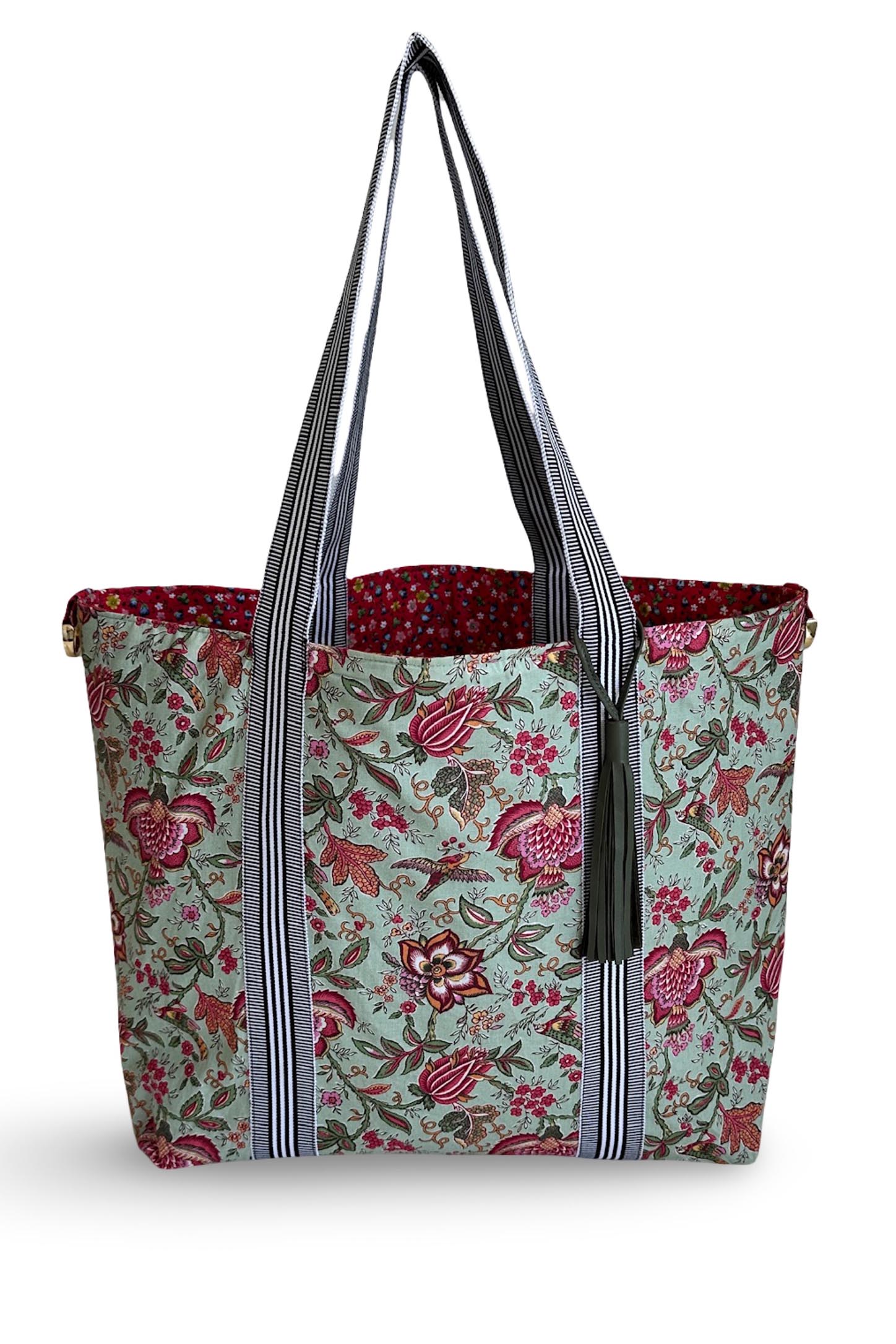 Çiçek Desenli Çift Taraf Kullanıma Uygun Deri Püsküllü Çanta