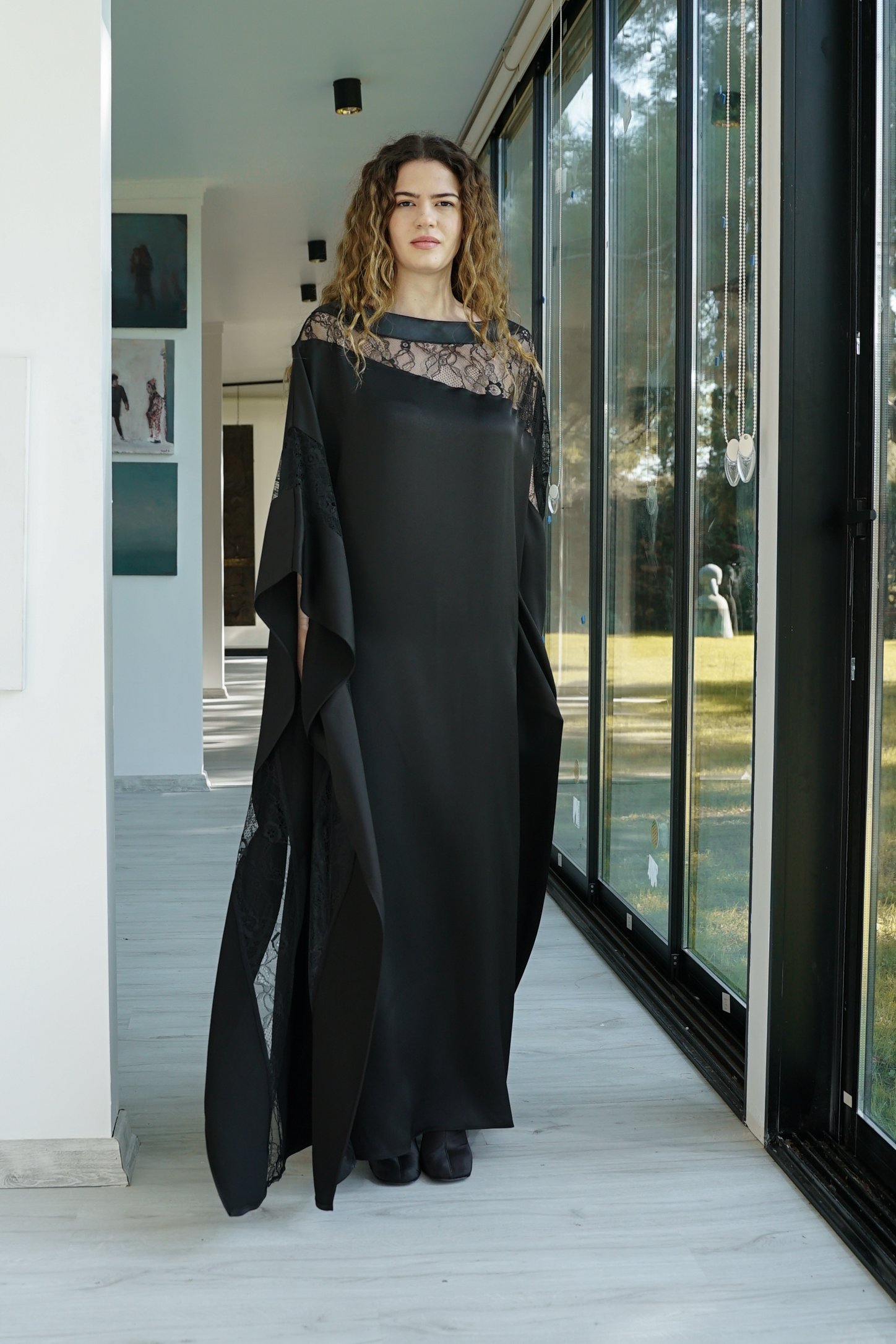 Casual Cut Long Dress with Lace Garnish - Black