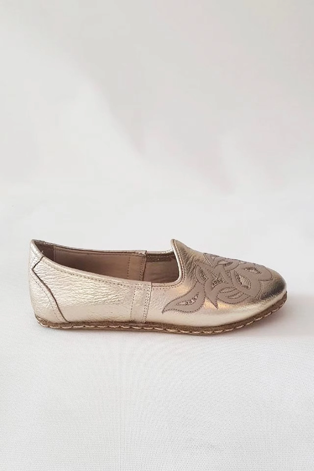 El Yapımı Deri Çiçekli Hakiki Deri Yemeni