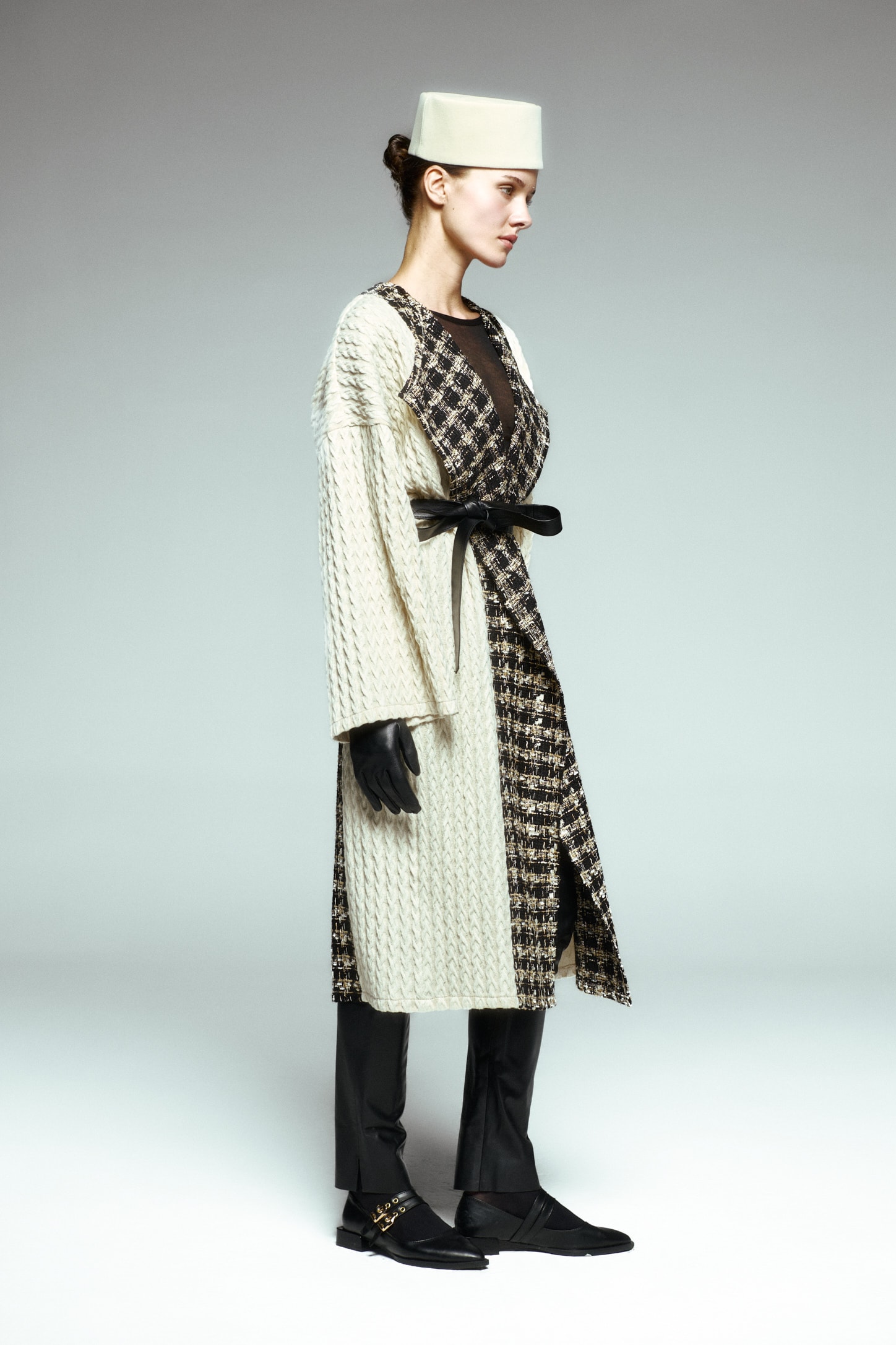 Ekose Kaşe Ve Saç Örgü Triko Deri Kemerli Ceket 