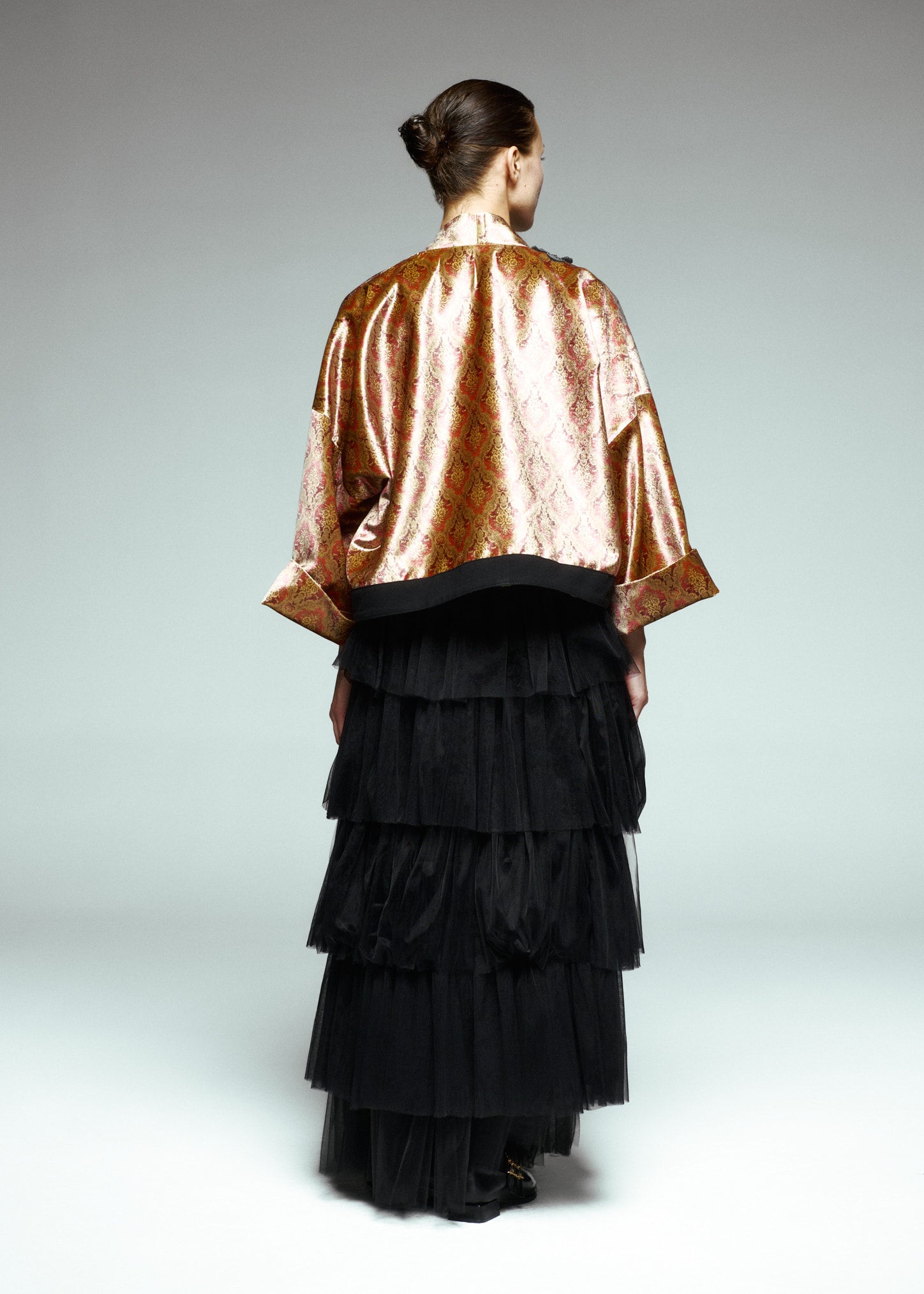 Belden Bağlamalı Omuzu Deri Aplike İşlemeli Ceket 