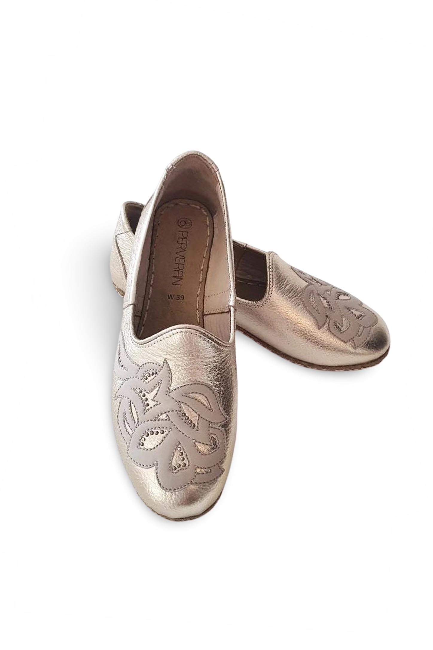 El Yapımı Deri Çiçekli Hakiki Deri Yemeni