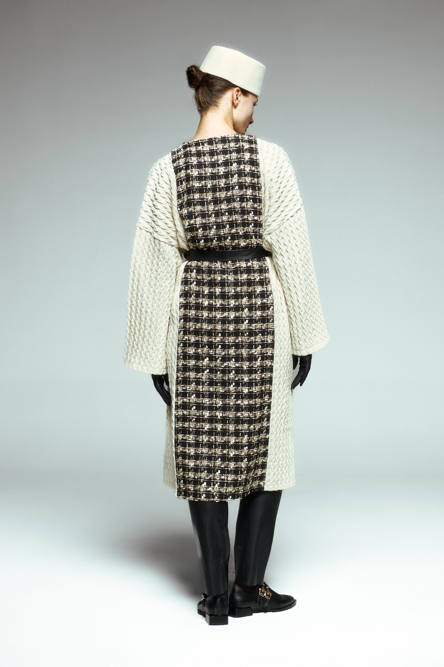 Ekose Kaşe Ve Saç Örgü Triko Deri Kemerli Ceket 