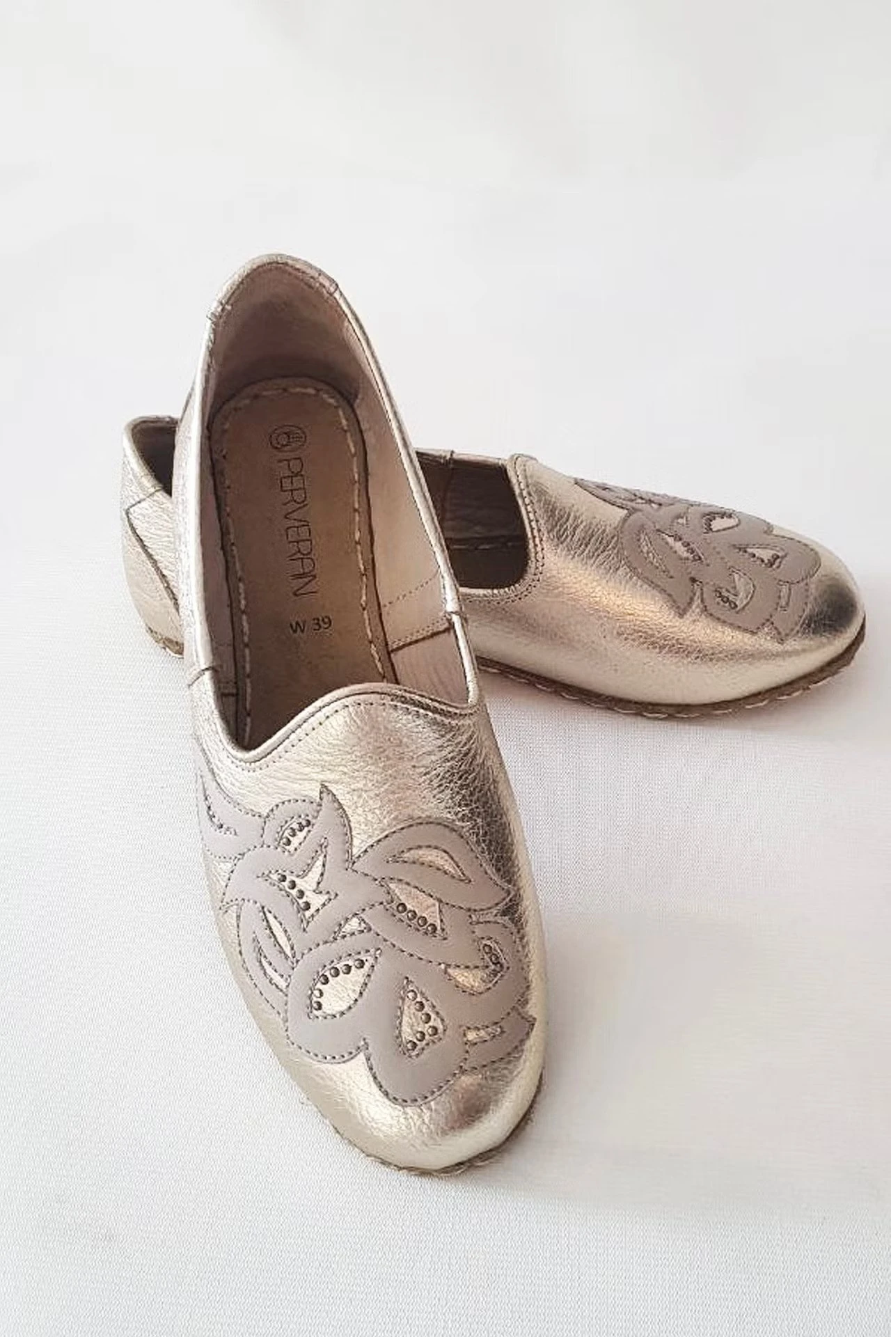 El Yapımı Deri Çiçekli Hakiki Deri Yemeni