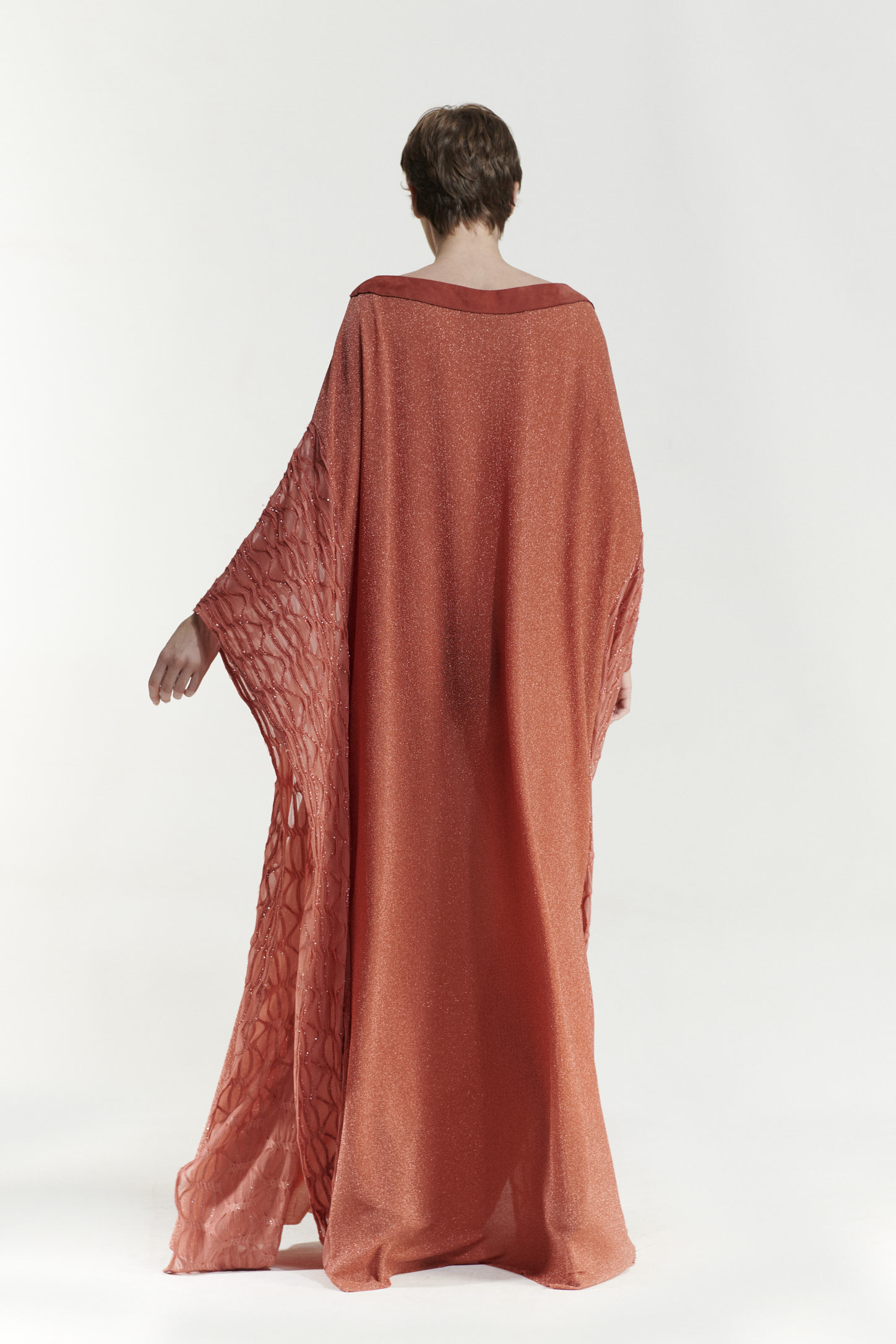 Deri Garnili Işıltılı Salaş Kesim Uzun Elbise