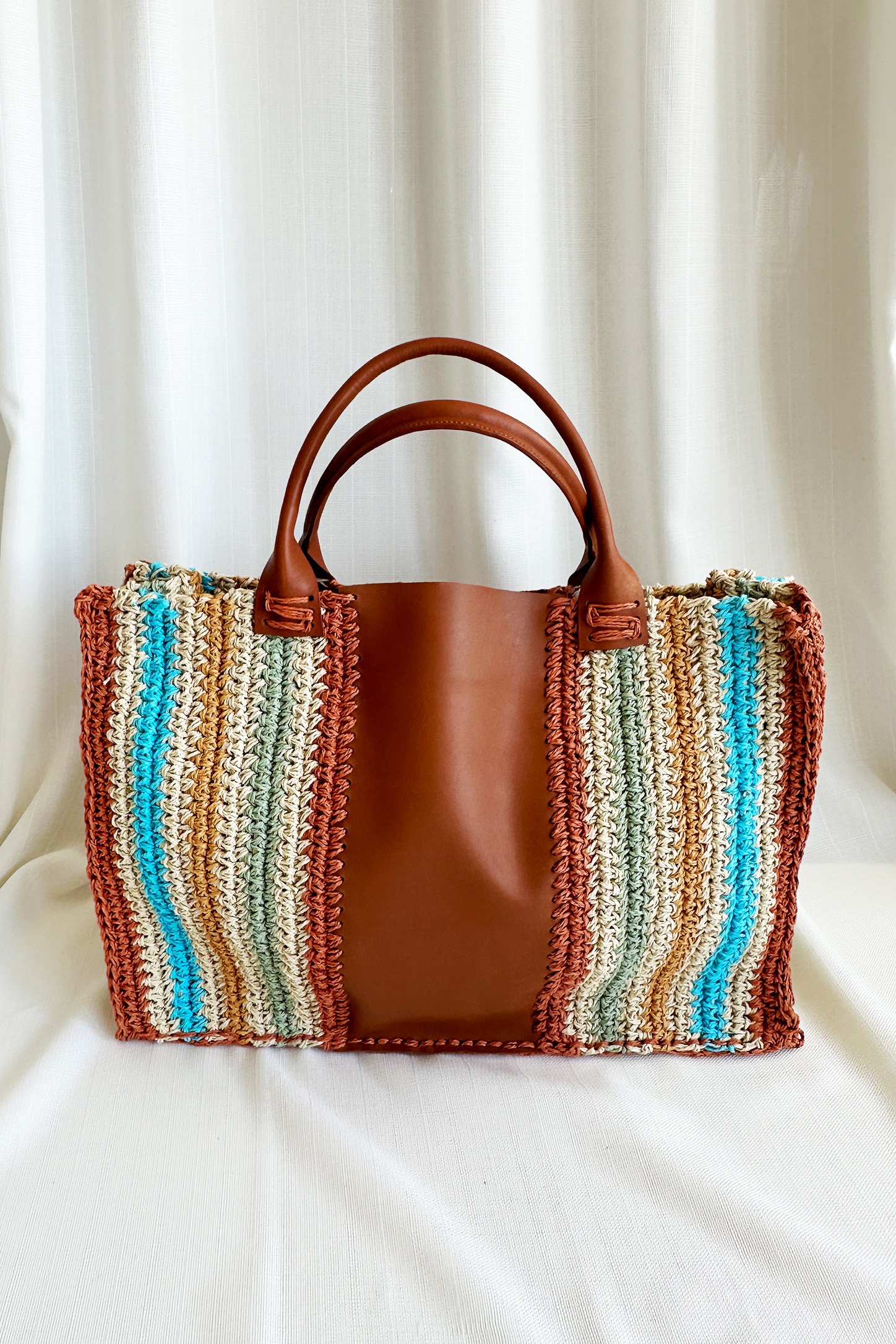 Hand Knitted Bag with Leather Handle