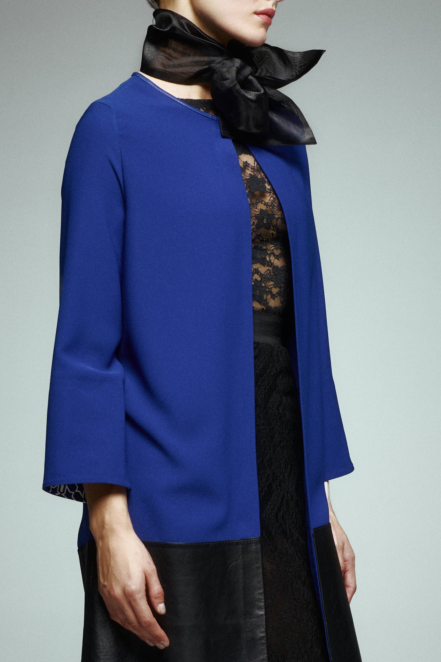 Deri Garnili Krep Ceket 