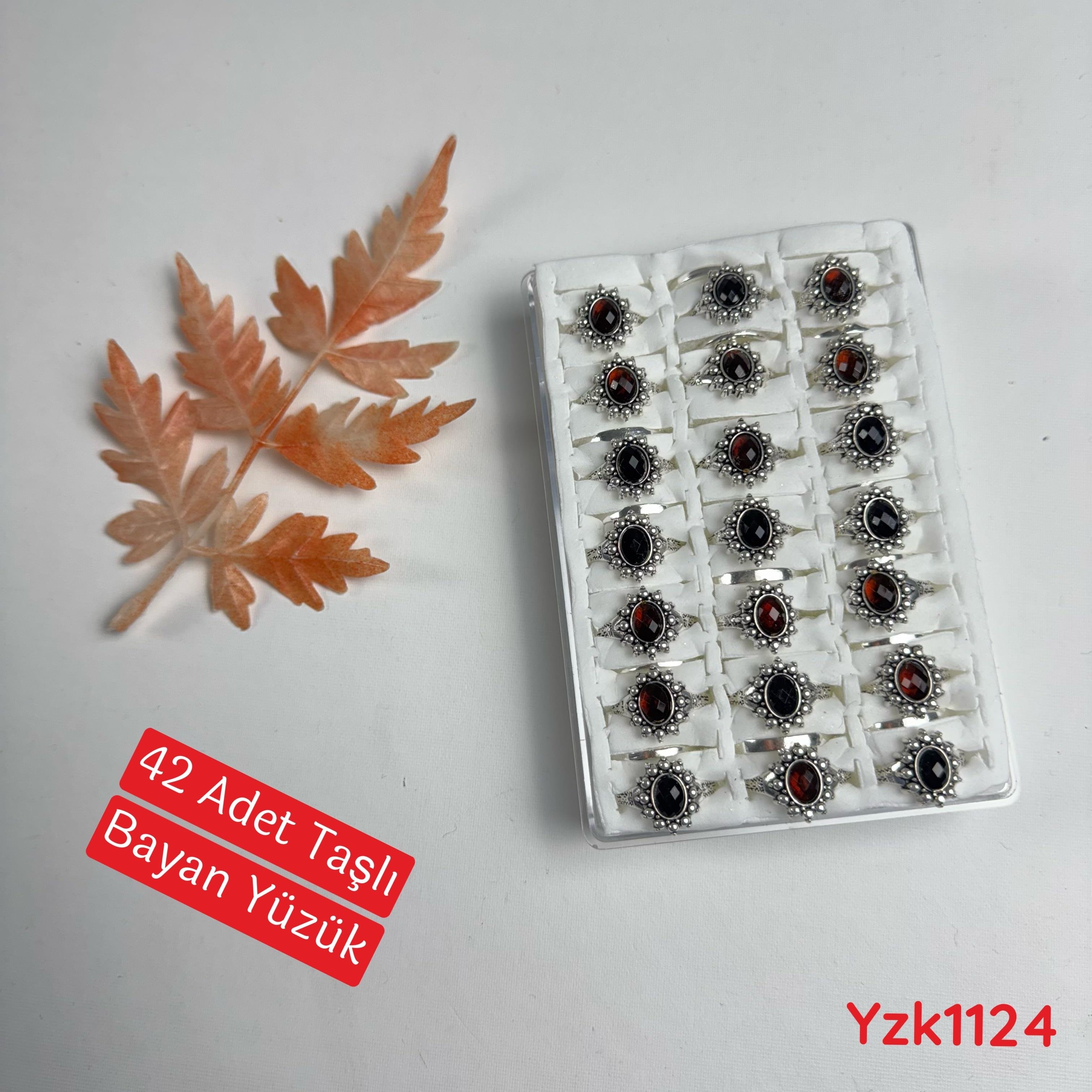 ZN-112 42li Taşlı Bayan Yüzük