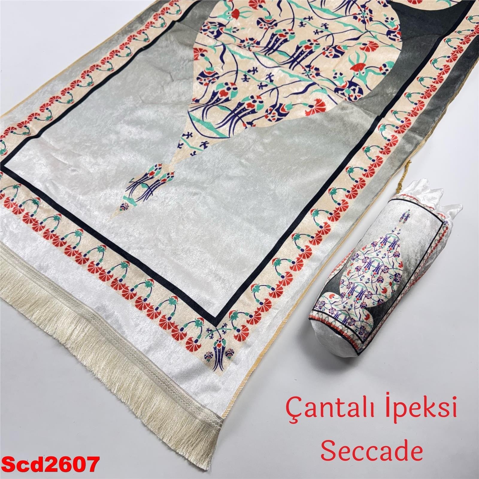 UC-126 Çantalı İpeksi Seccade