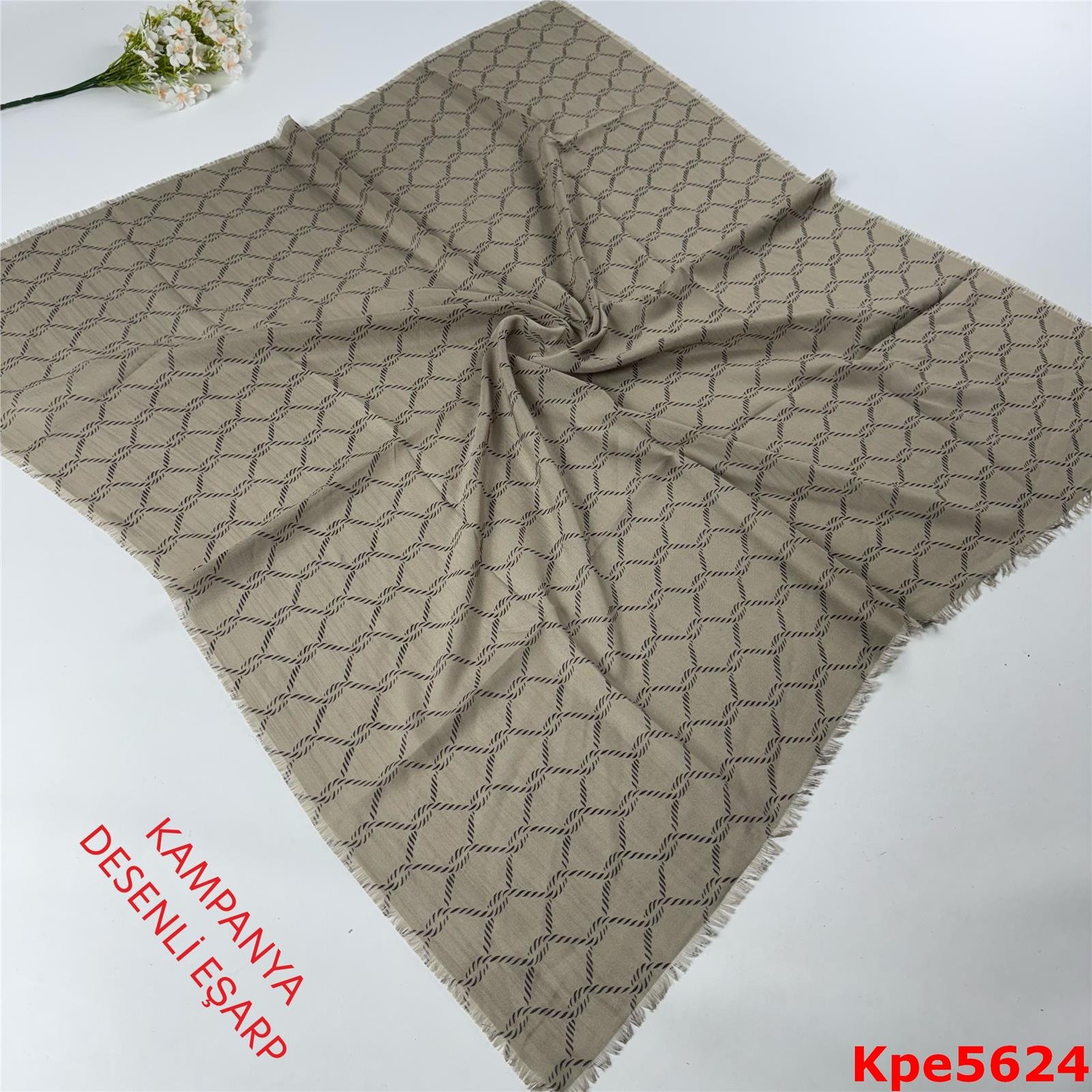 ZK-105 Kampanya Desenli Eşarp