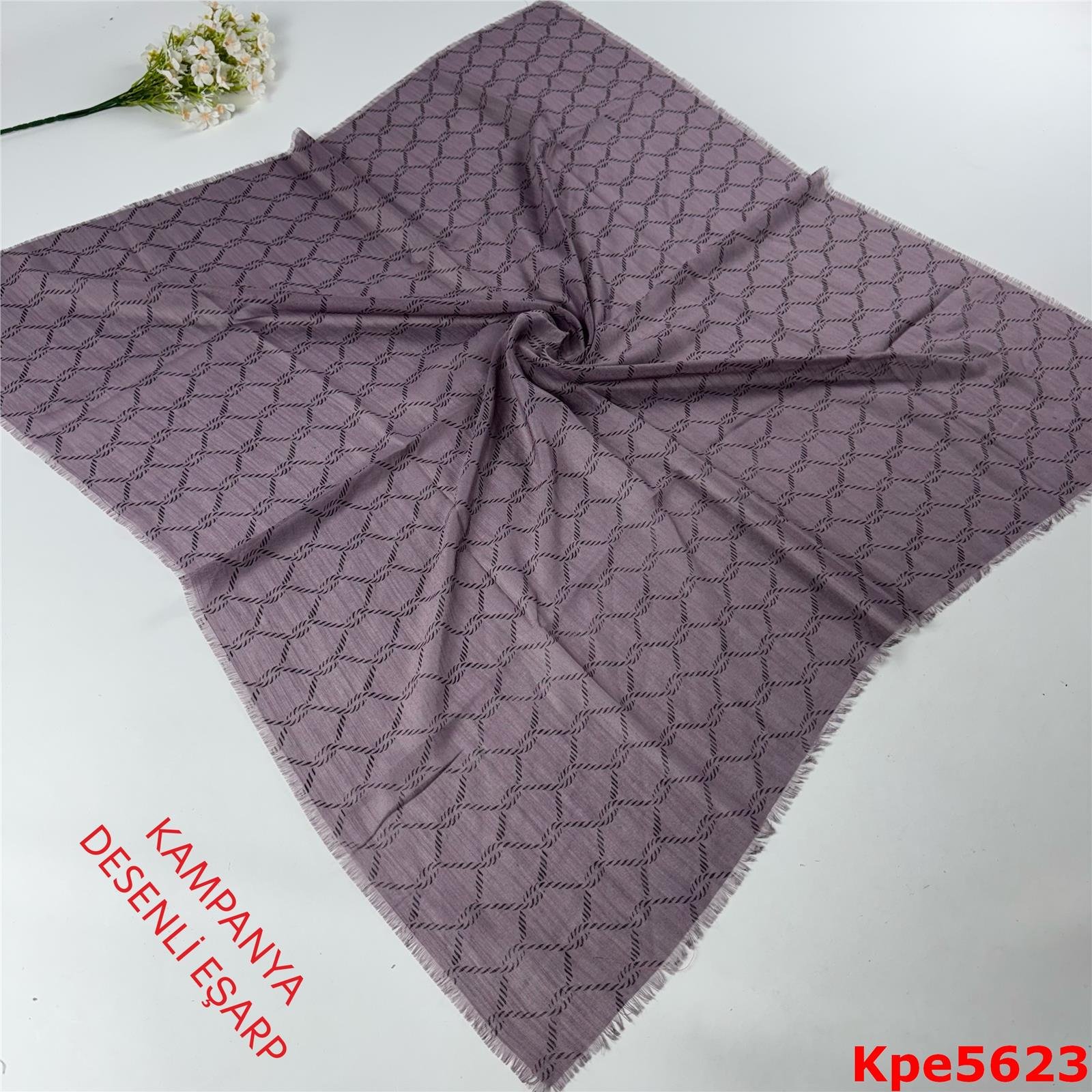 ZK-104 Kampanya Desenli Eşarp