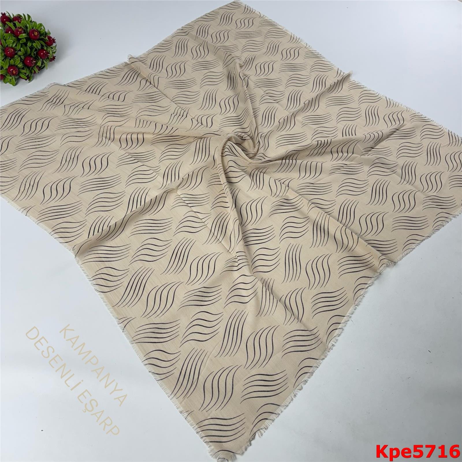 ZK-048  Kampanya Desenli Eşarp