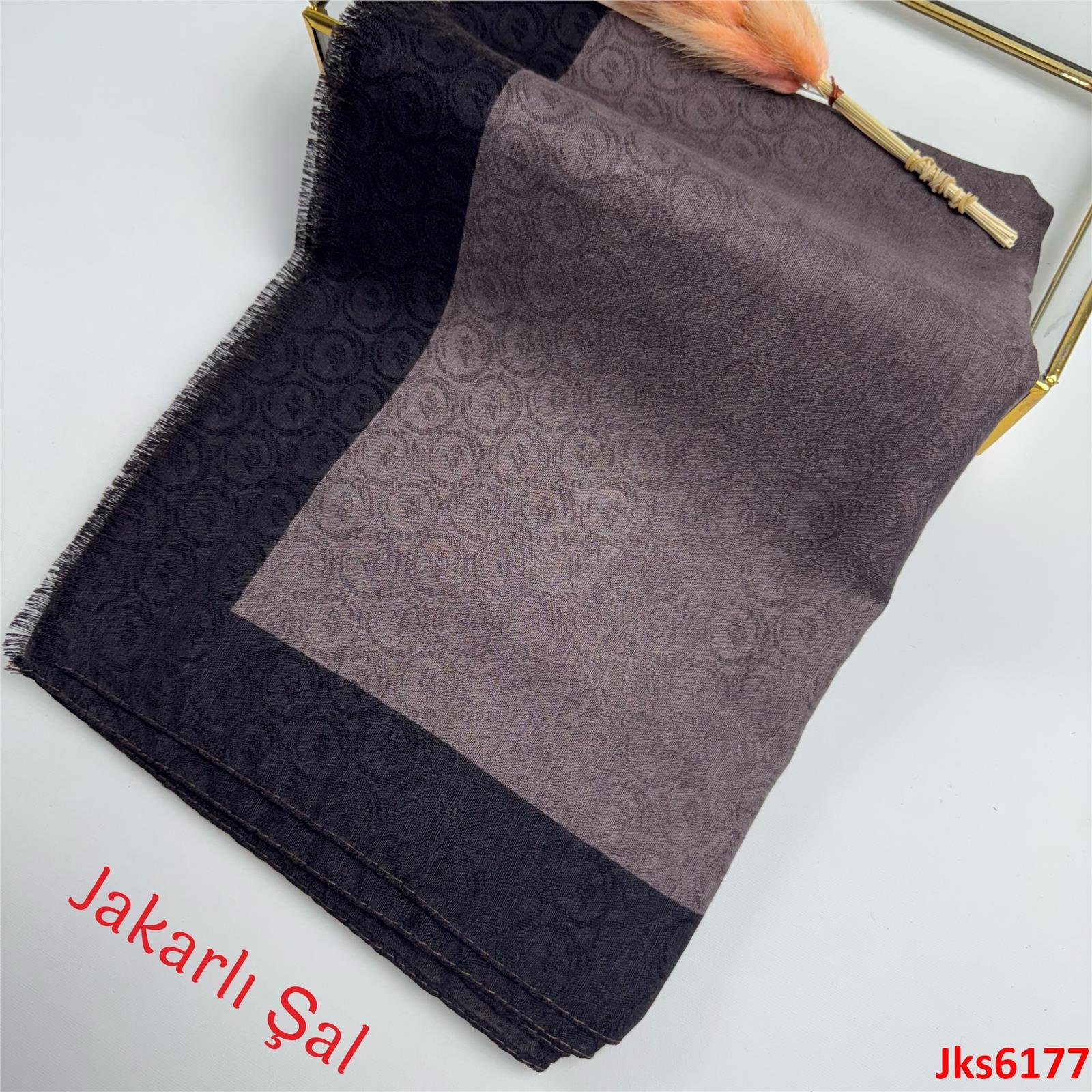 AA-123 Jakarlı Şal